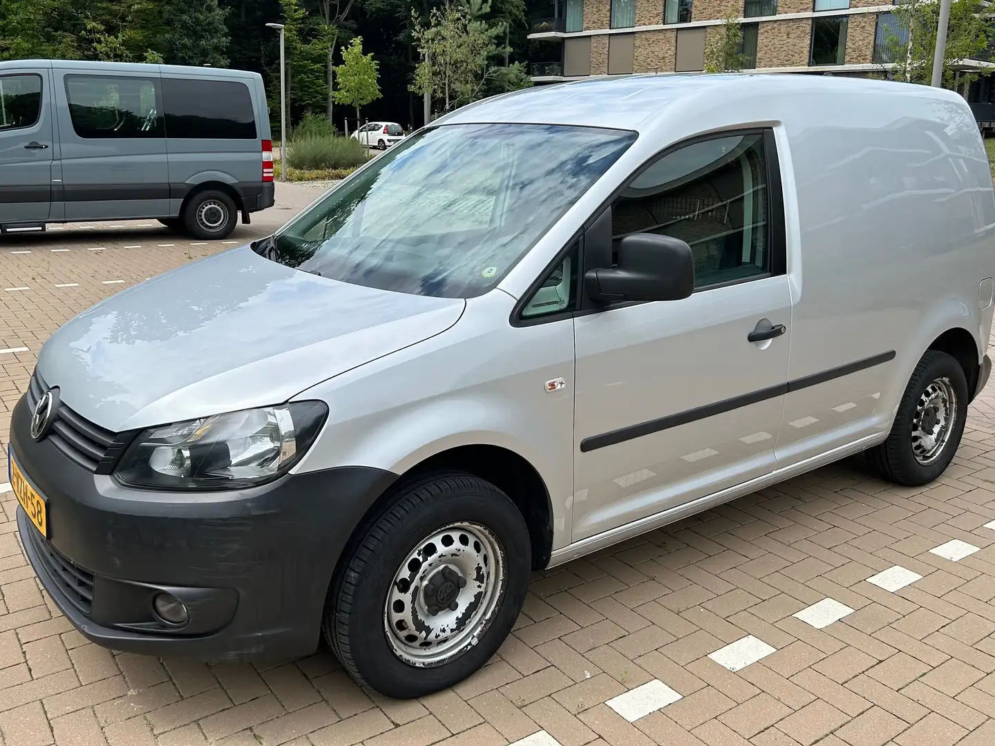 Volkswagen Caddy Caddy 1.6 TDI Go Plateado - 1