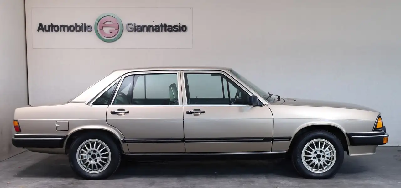 Audi 200 1982