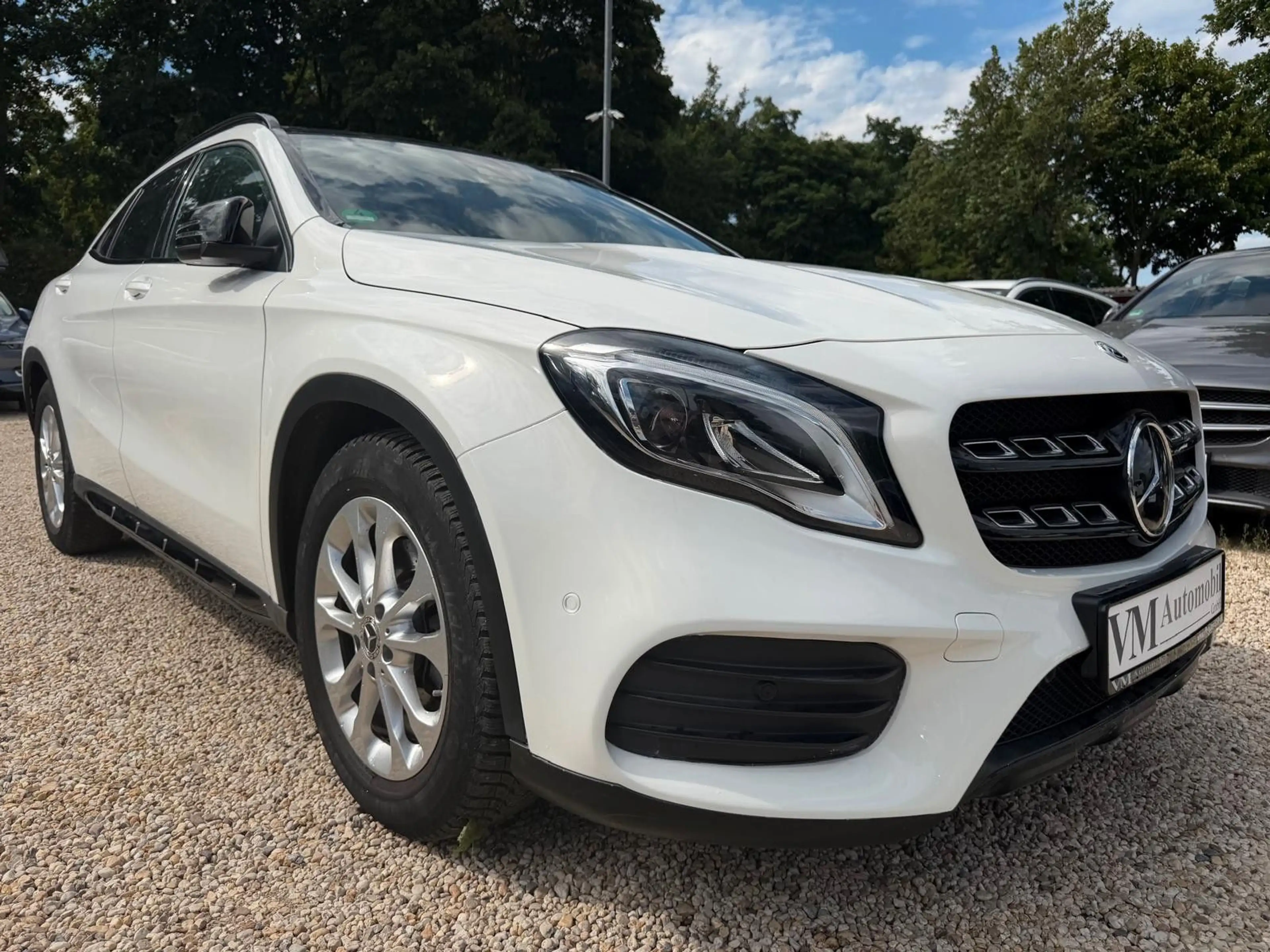 Mercedes-Benz GLA 220 d DCT ACC*Kamera*Navi*Pano*Leder*Memory — photo 3