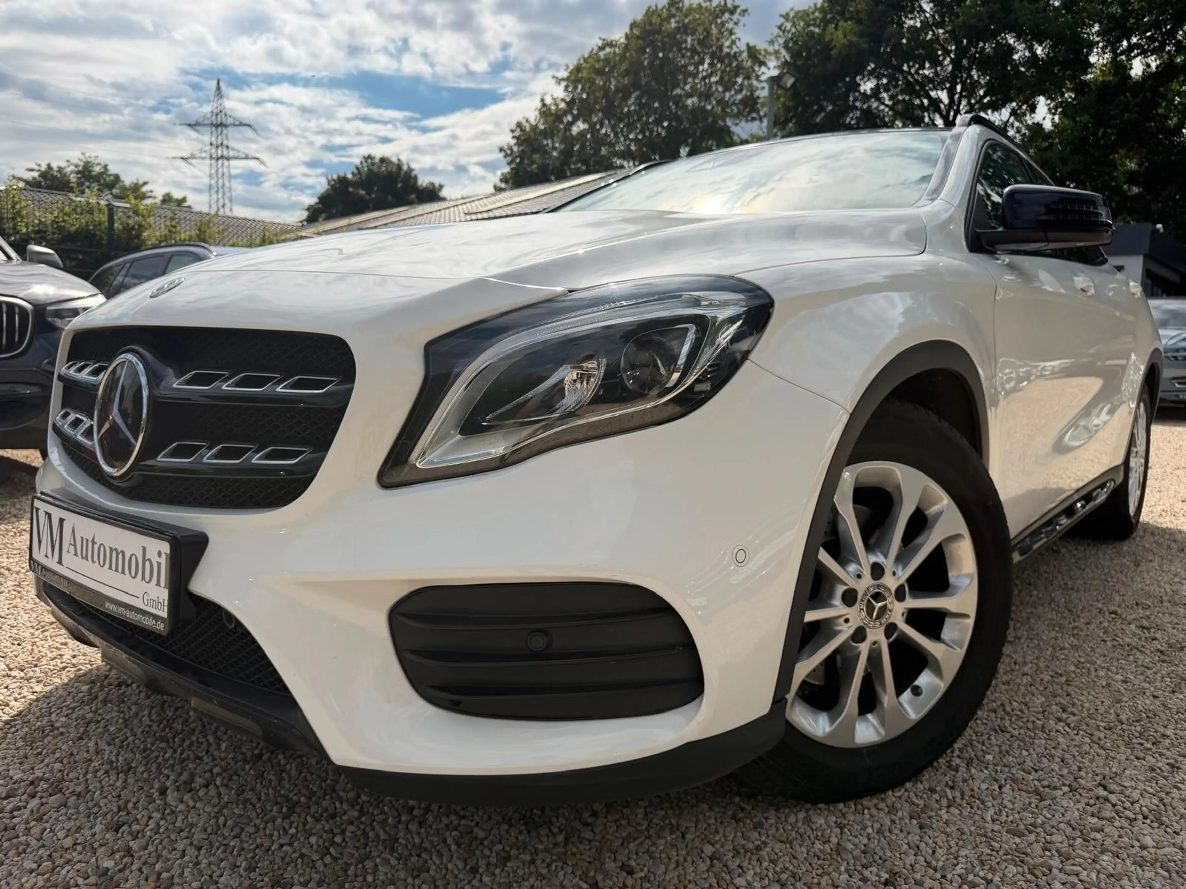 Mercedes-Benz GLA 220 d DCT ACC*Kamera*Navi*Pano*Leder*Memory