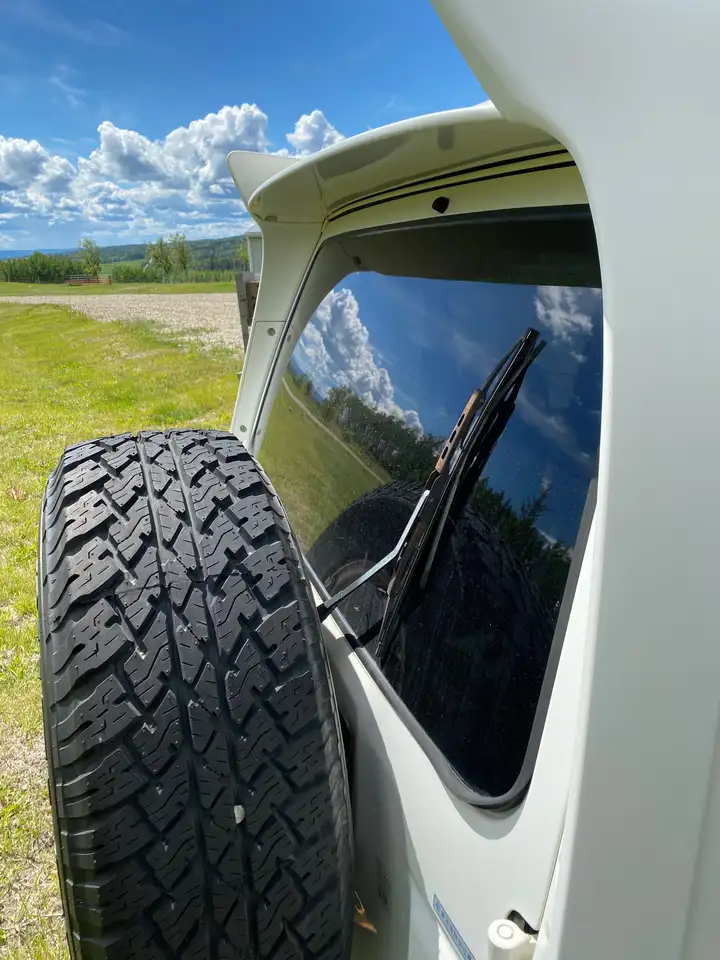 Mitsubishi Pajero снимка Mitsubishi Pajero