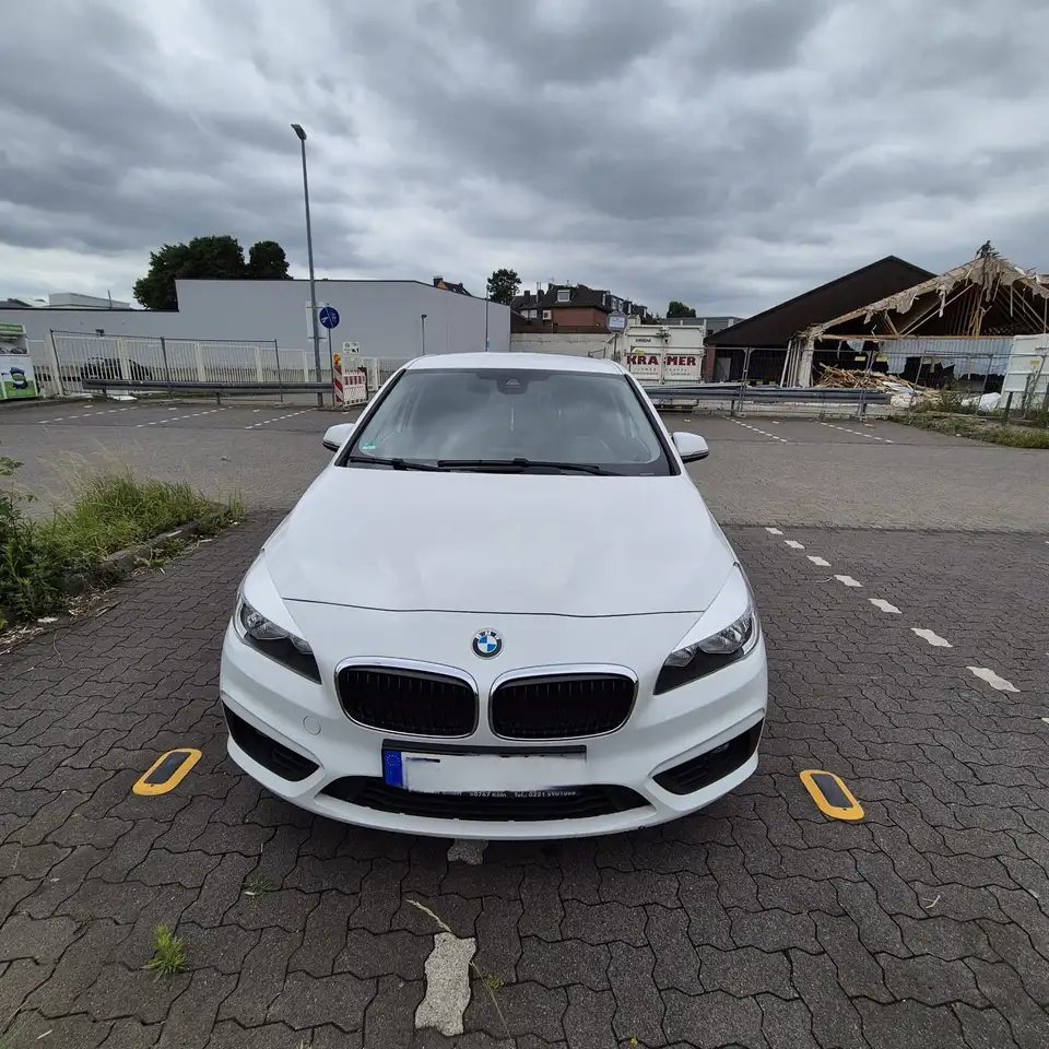 BMW 218