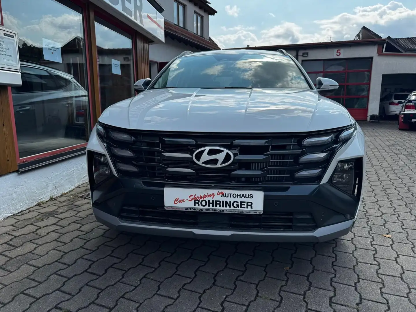 Hyundai TUCSON 1,6 T-GDI-Navi-Klimaauto-Tempomat-Kamera-17Alu Weiß - 2