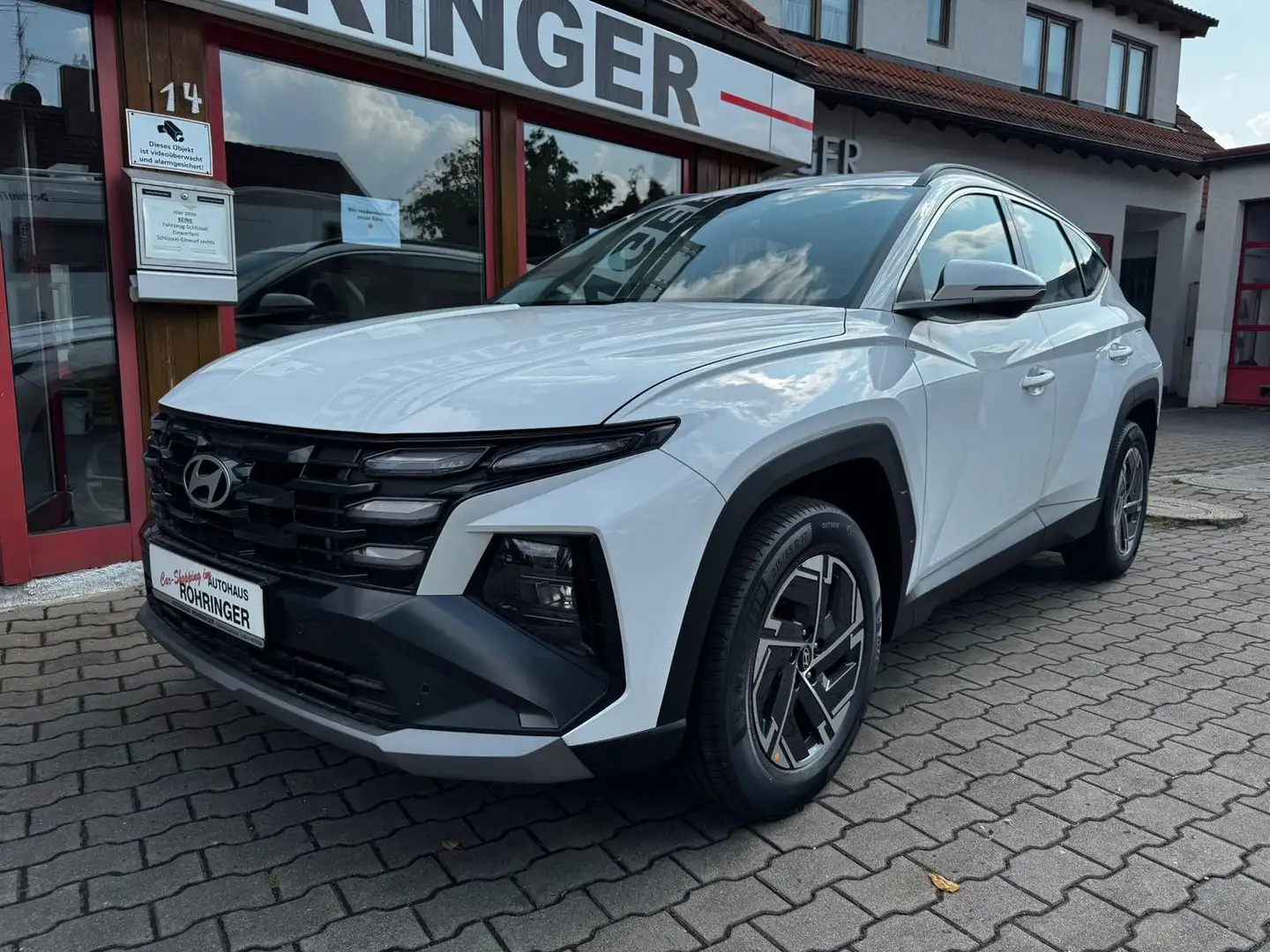Hyundai TUCSON 1,6 T-GDI-Navi-Klimaauto-Tempomat-Kamera-17Alu Weiß - 1