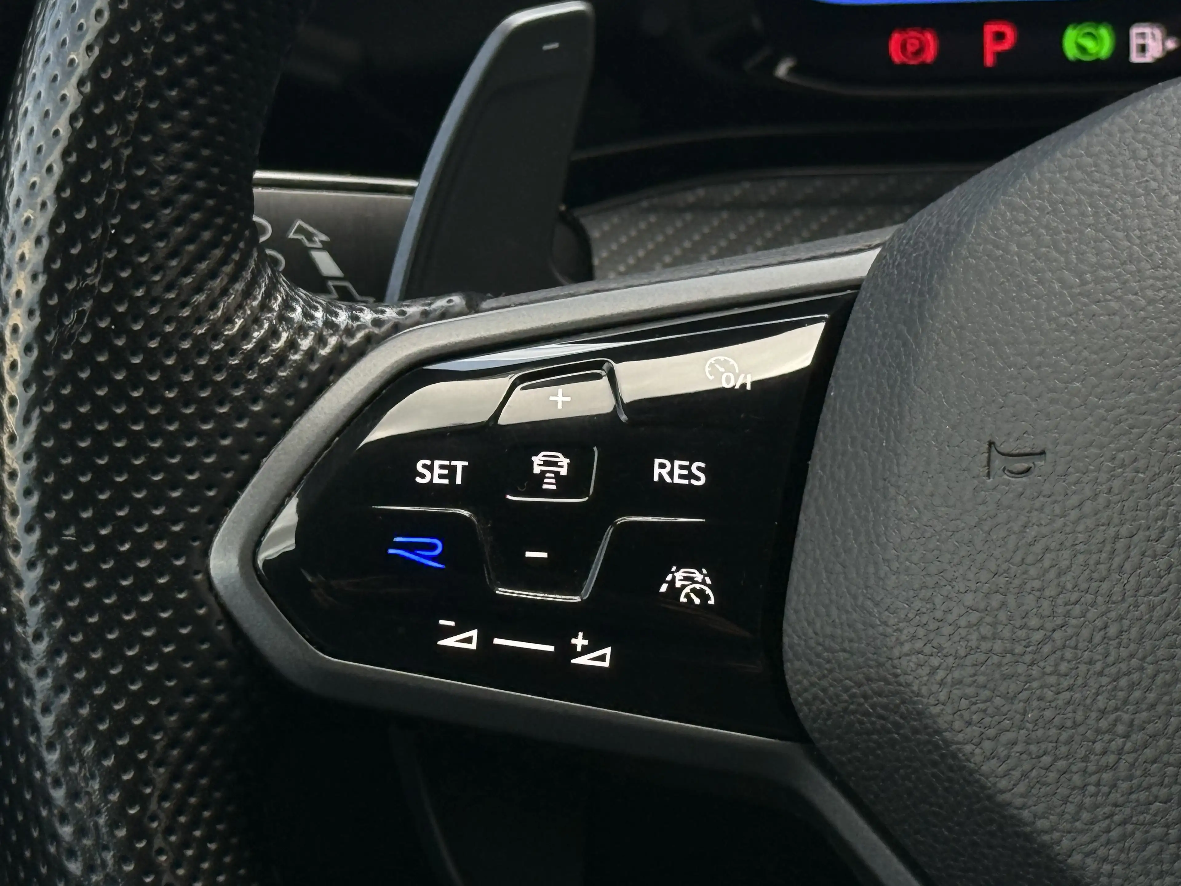 Volkswagen Golf R 8 PERFORMANCE 320CH DSG7 4MOTION RACE/NURBUNGRING — photo 12