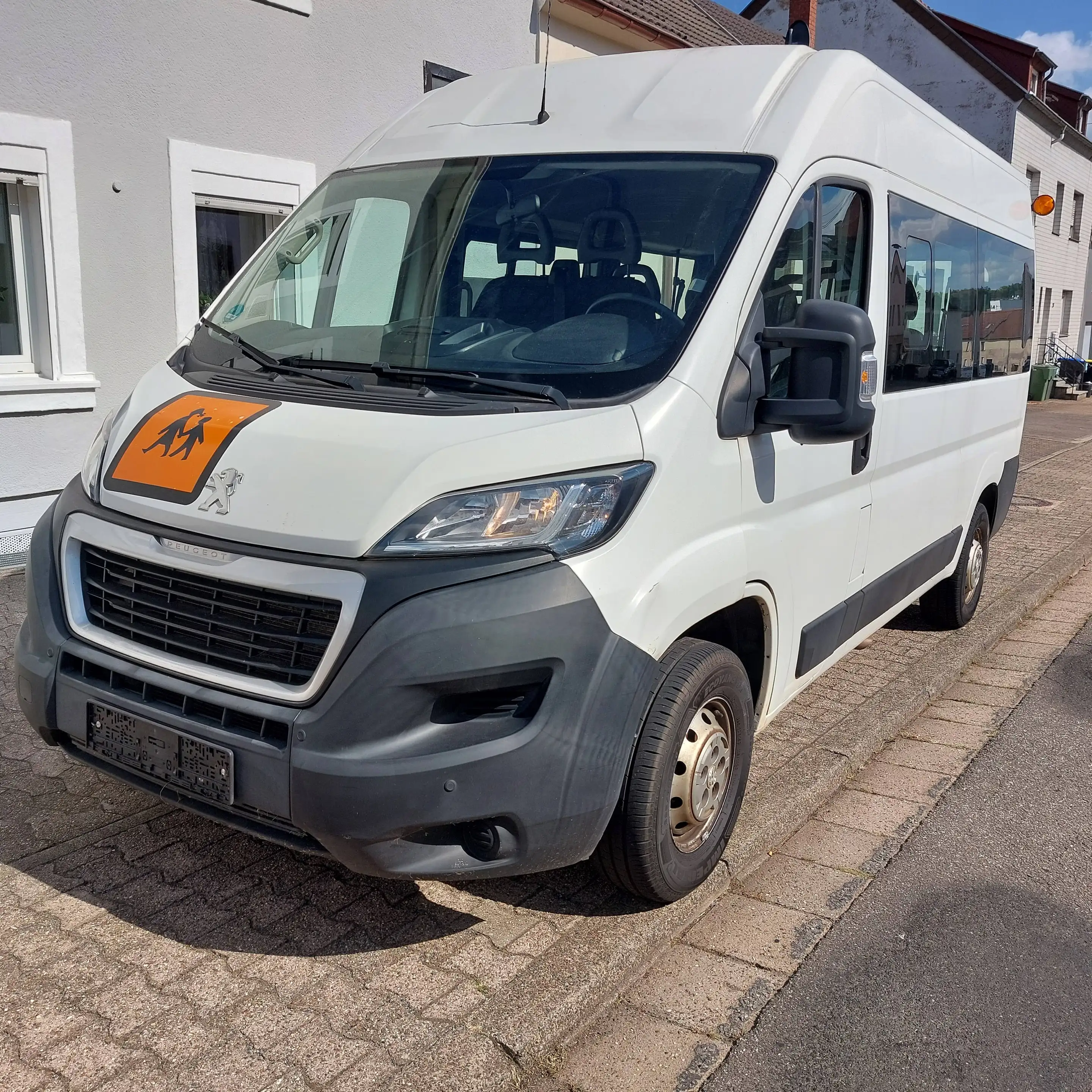 Peugeot Boxer 333 L2H2 KLIMAAUTOM, 9-PLÄTZ,Nur 75 TKm TÜV-NEU 1-HAND