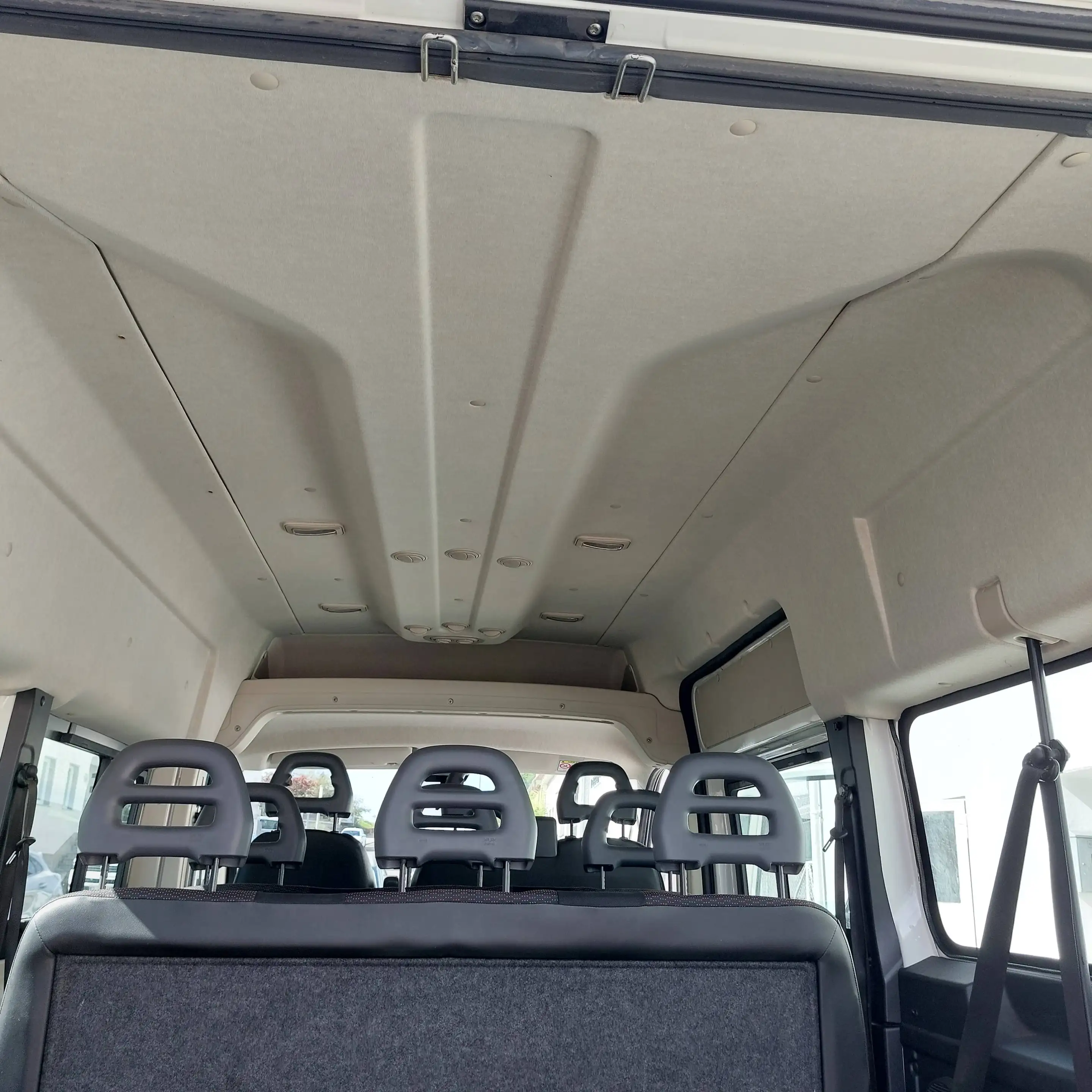 Peugeot Boxer 333 L2H2 KLIMAAUTOM, 9-PLÄTZ,Nur 75 TKm TÜV-NEU 1-HAND — photo 4