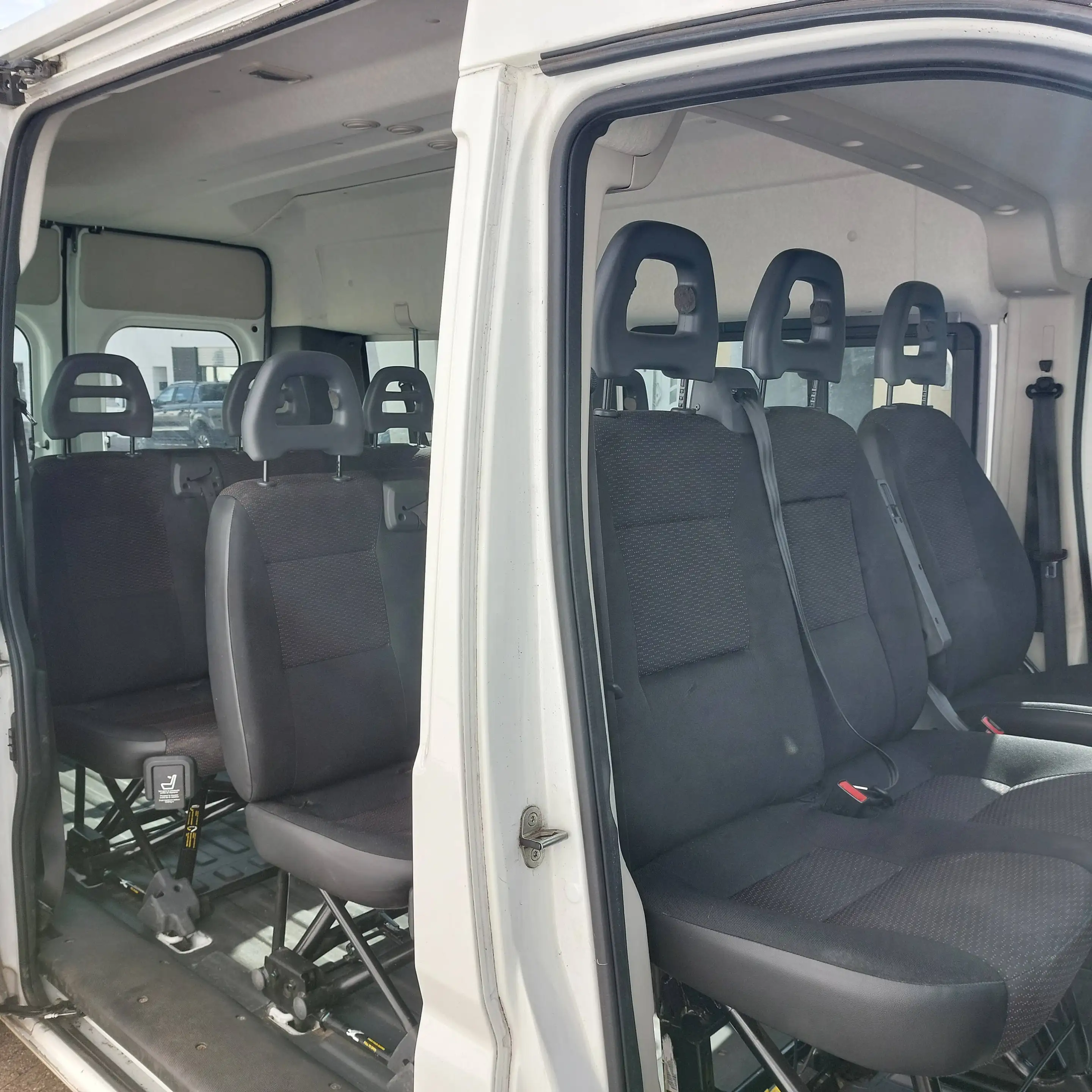 Peugeot Boxer 333 L2H2 KLIMAAUTOM, 9-PLÄTZ,Nur 75 TKm TÜV-NEU 1-HAND — photo 9