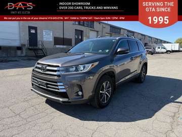 XLE  Navigation/Camera/Sunroof/Leather/8 Passenger