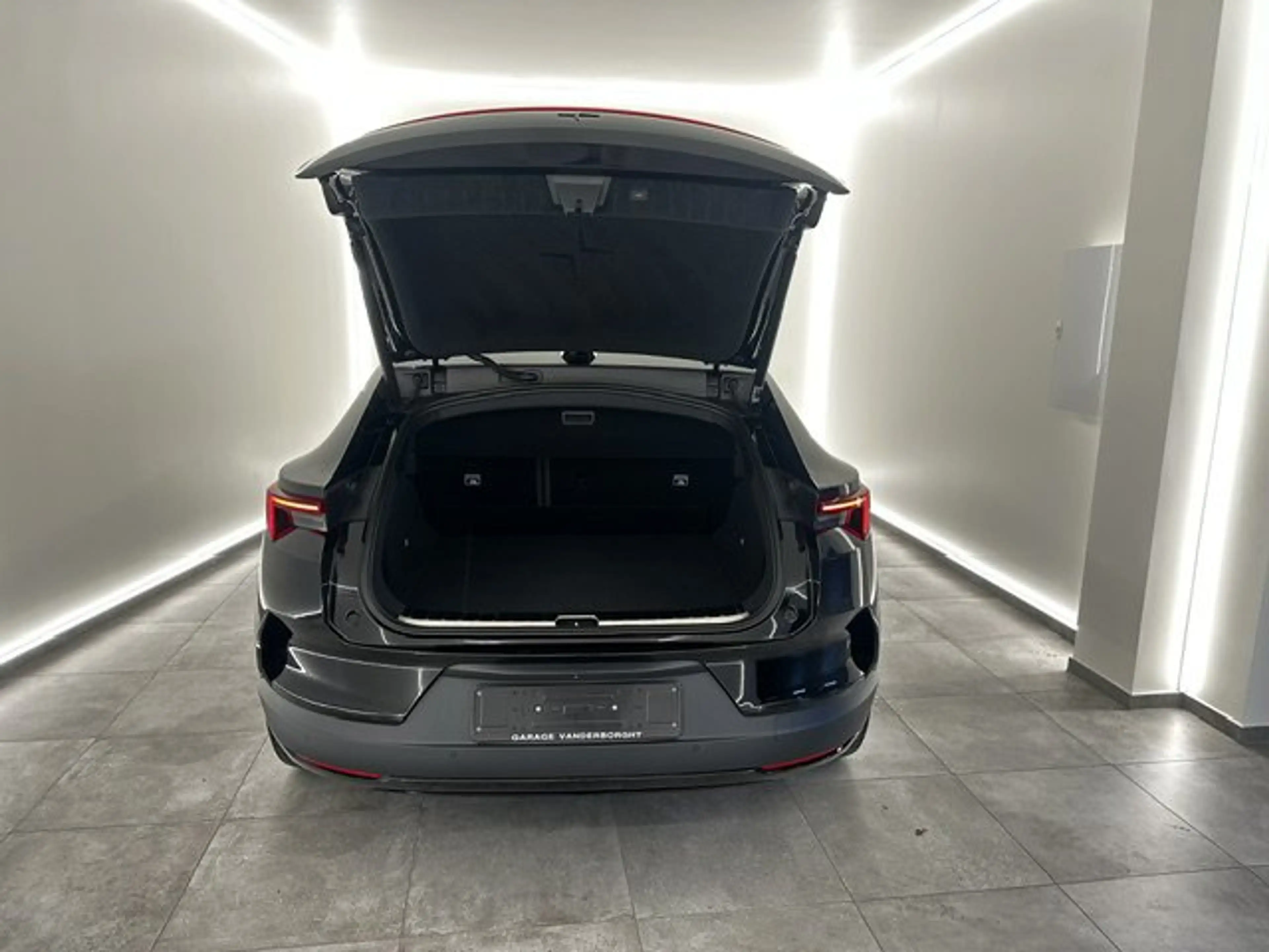 Polestar 4 LONG RANGE NIEUW-OKM — photo 4