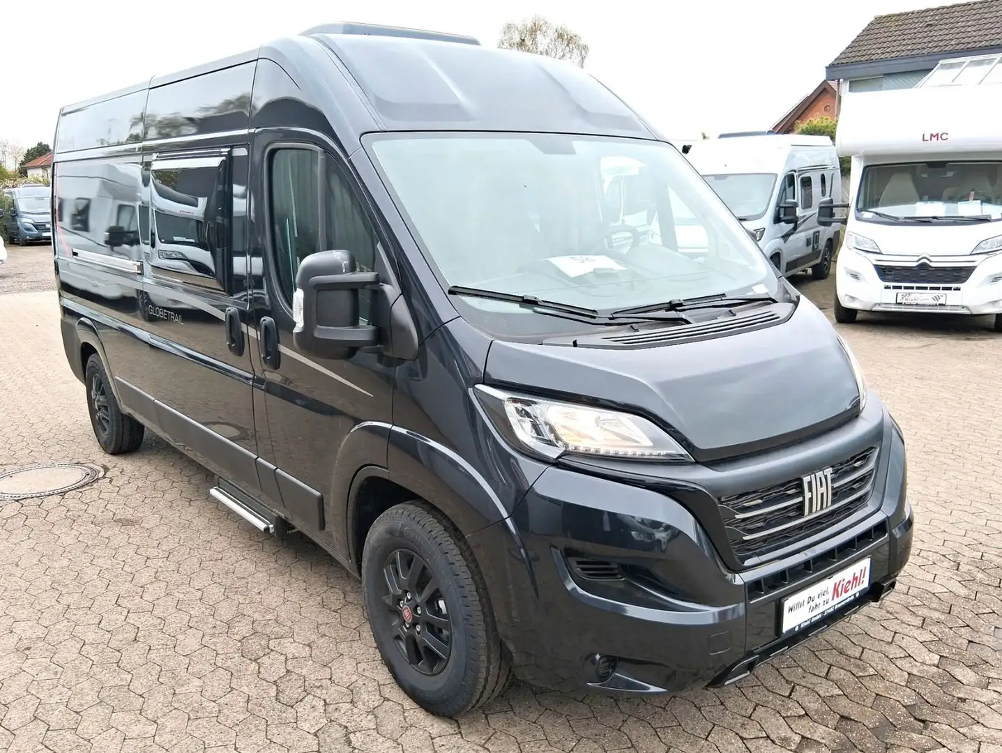 Dethleffs Globetrail Classic 600 DF Schwarz - 2