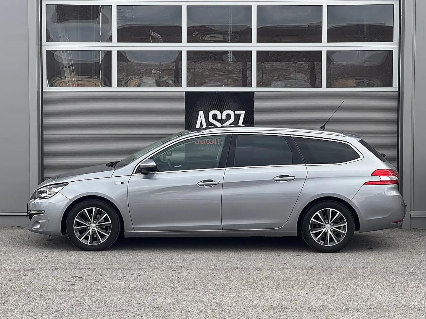 Peugeot 308 SW 1.6 BlueHDI Style Silber - 2