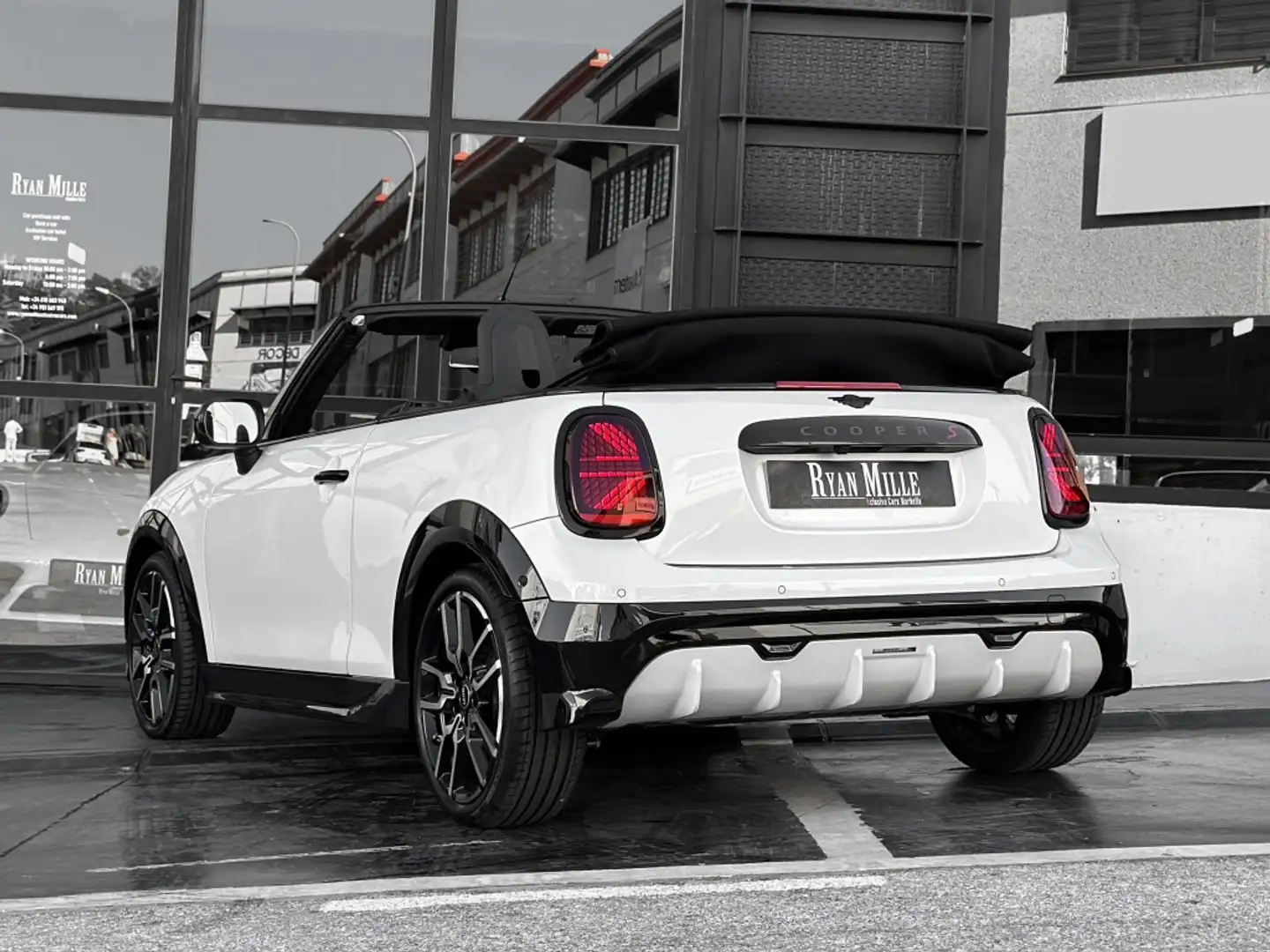 MINI Cooper S Cabrio Aut. John Works Blanco - 2