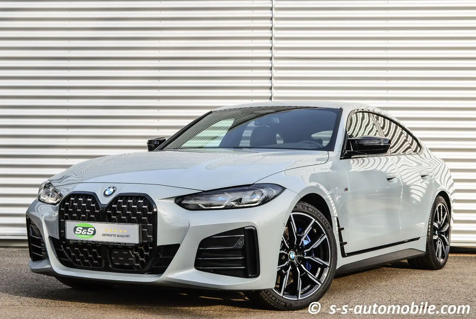 BMW M440i xDrive Gran Coupé 19" M LMR Carbon HK 1.Hd Gris - 1