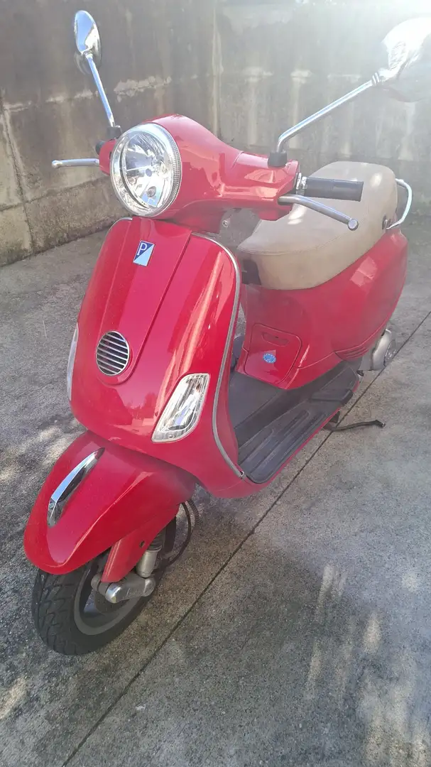 Vespa LX 125 Rojo - 1