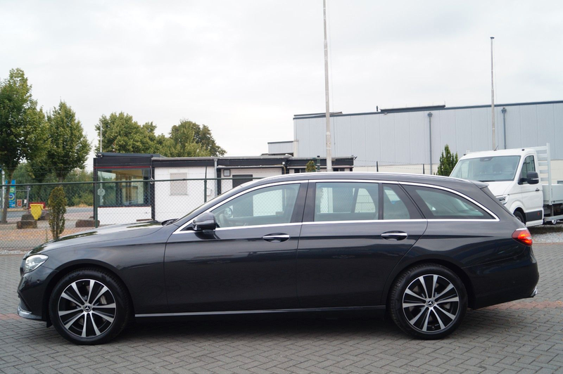 Mercedes-Benz E 300 de *Panodach*AHK*360 Kamera*Head Up* — photo 4