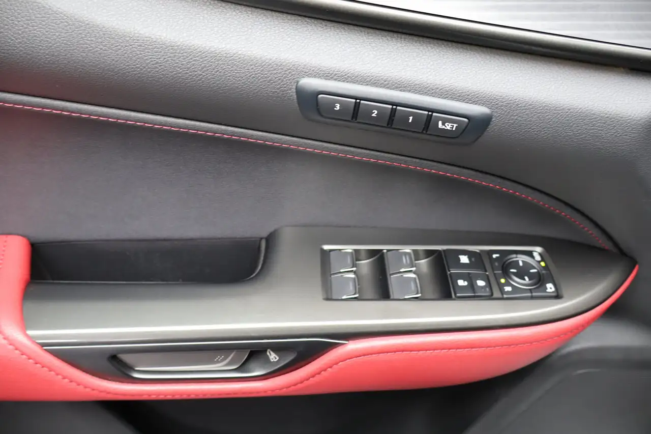 Lexus NX photo Lexus NX