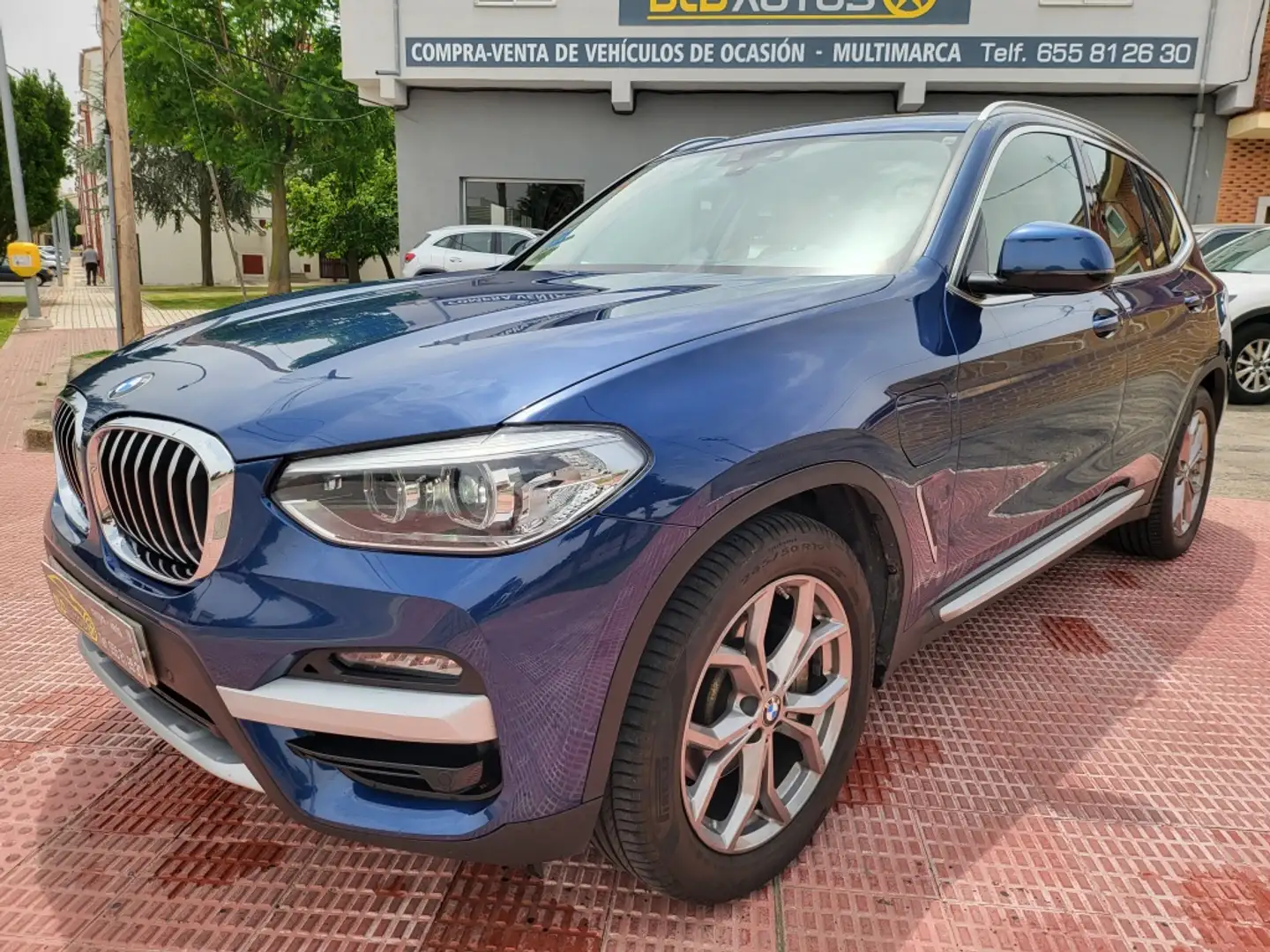 BMW X3 xDrive 30e xLine Azul - 1