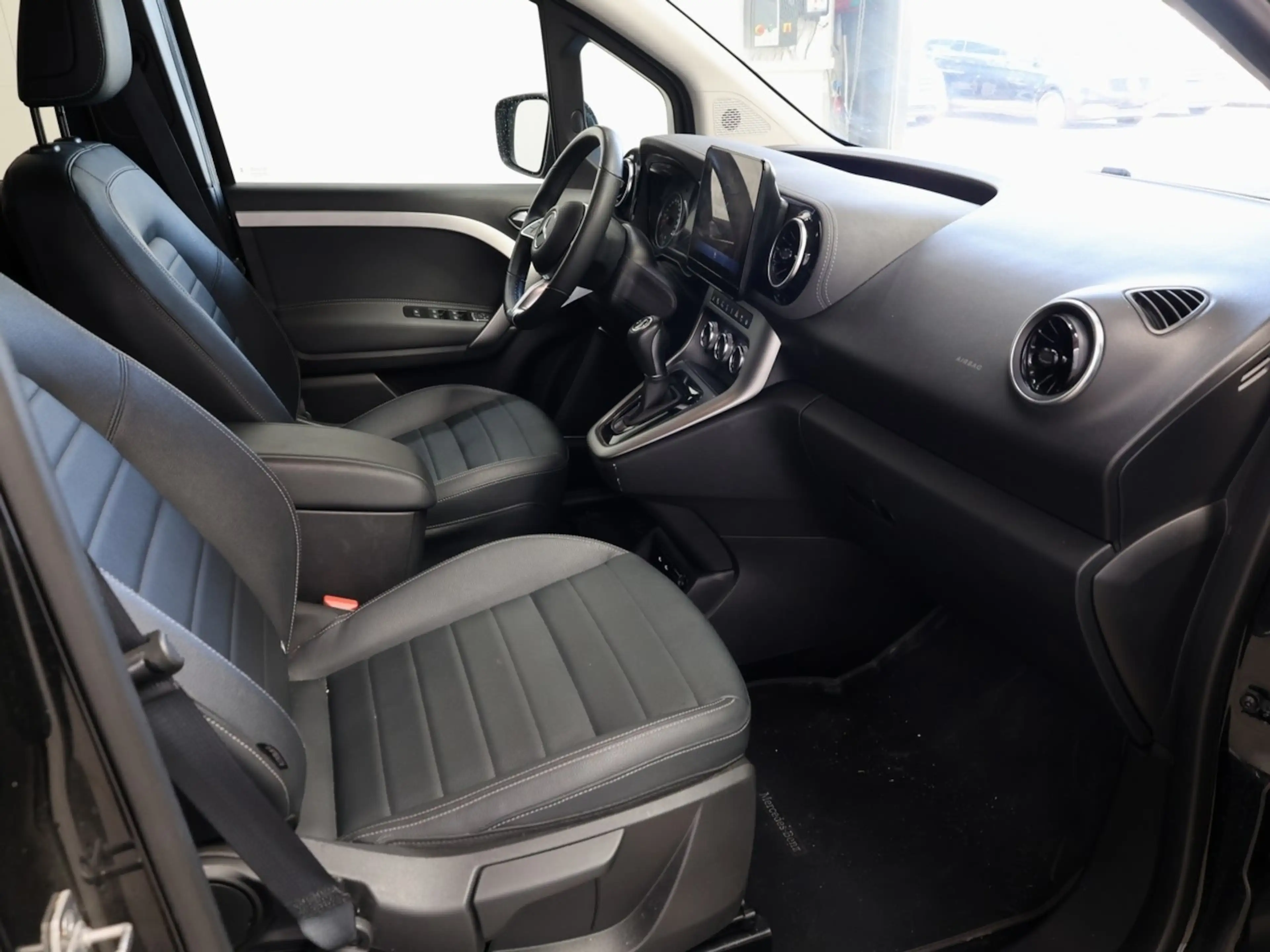 Mercedes-Benz T-Class lang,Progressive,7Sitze,Automatik,LED,Navi — photo 9