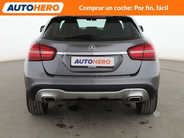 Mercedes-Benz Gla view 5
