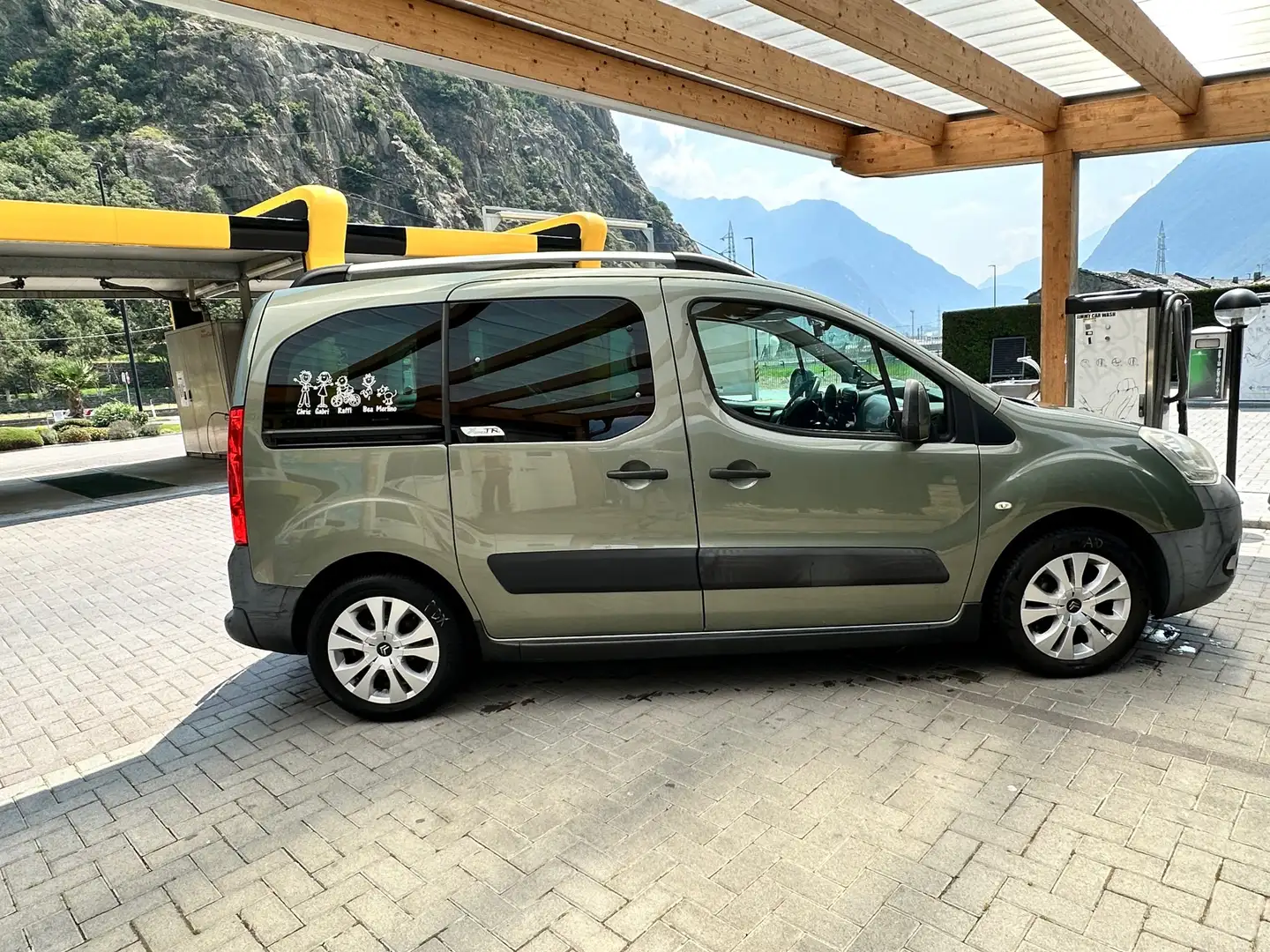 Citroen Berlingo 1.6 hdi Xtr Theatre 110cv fap - 1