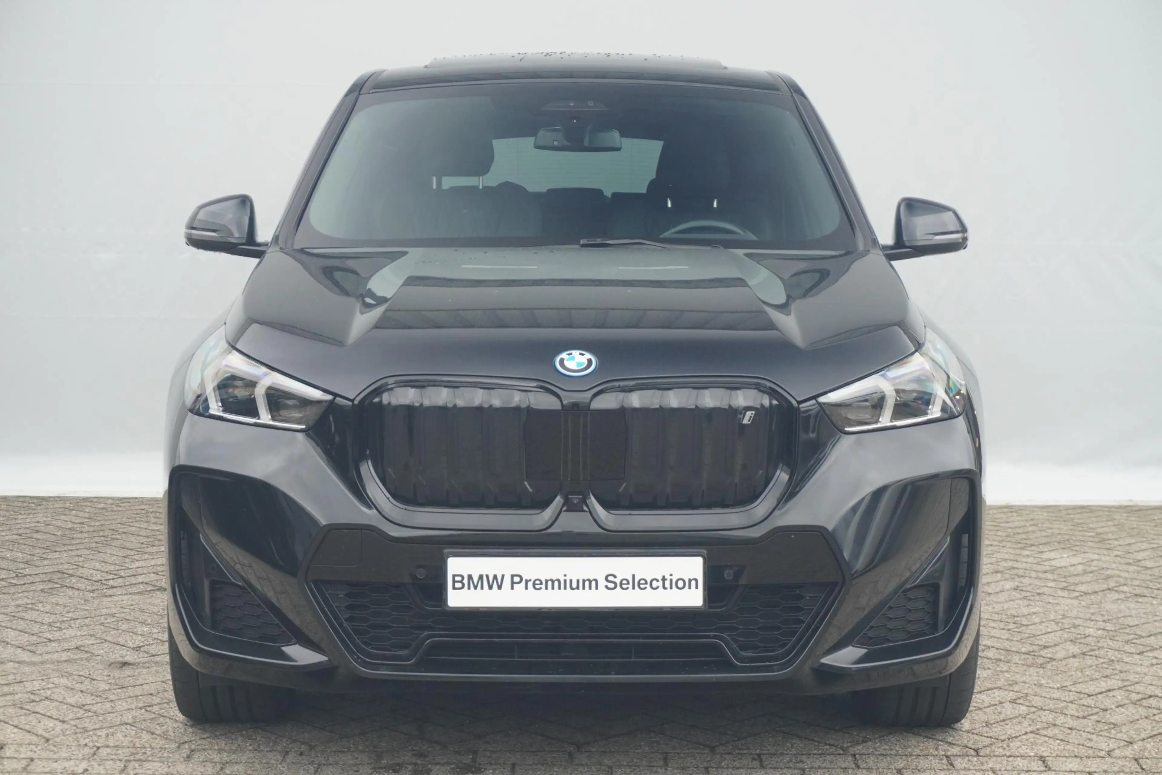 BMW iX1 xDrive30 | M Sportpakket | Panoramadak | Head-Up D — photo 3
