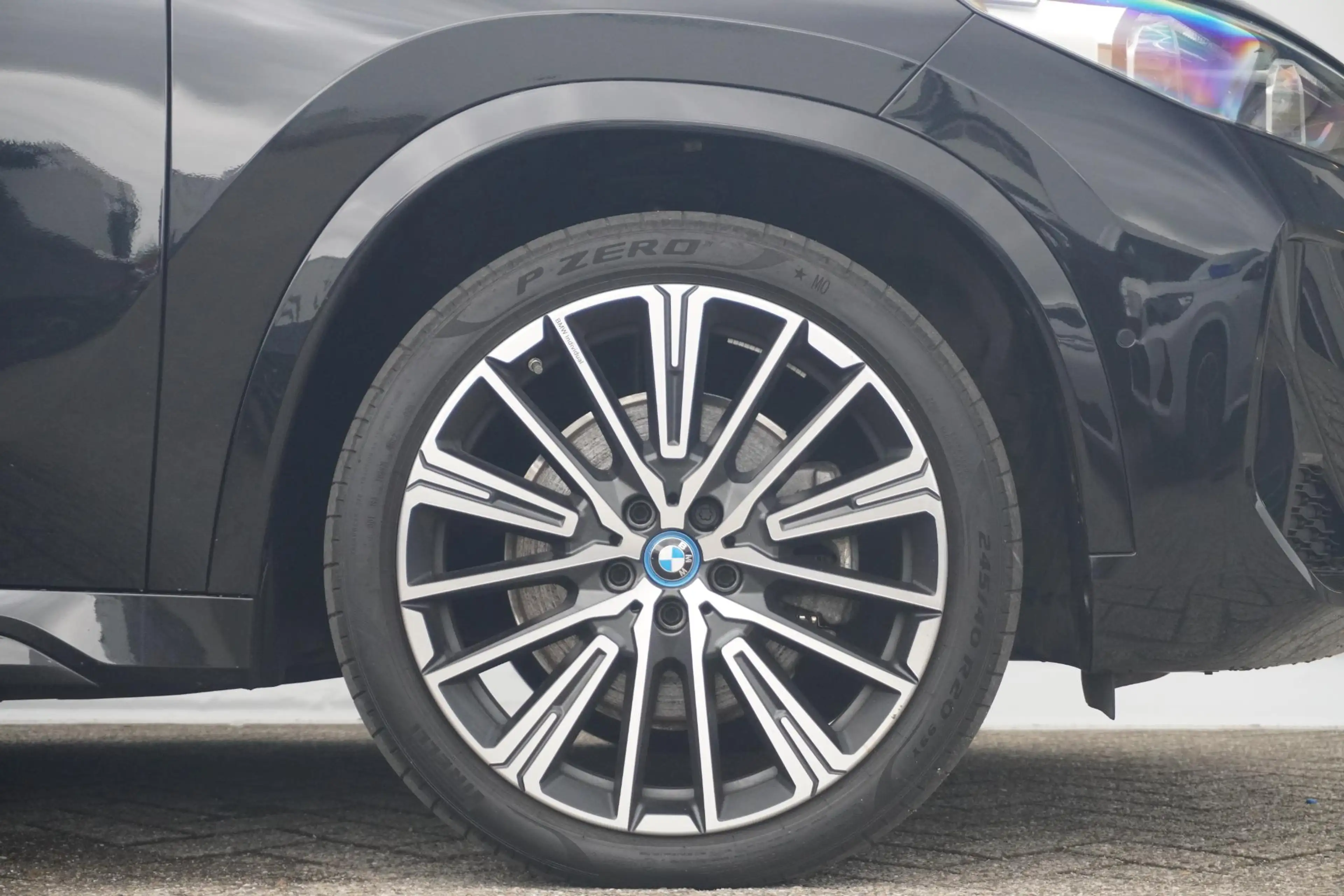 BMW iX1 xDrive30 | M Sportpakket | Panoramadak | Head-Up D — photo 6