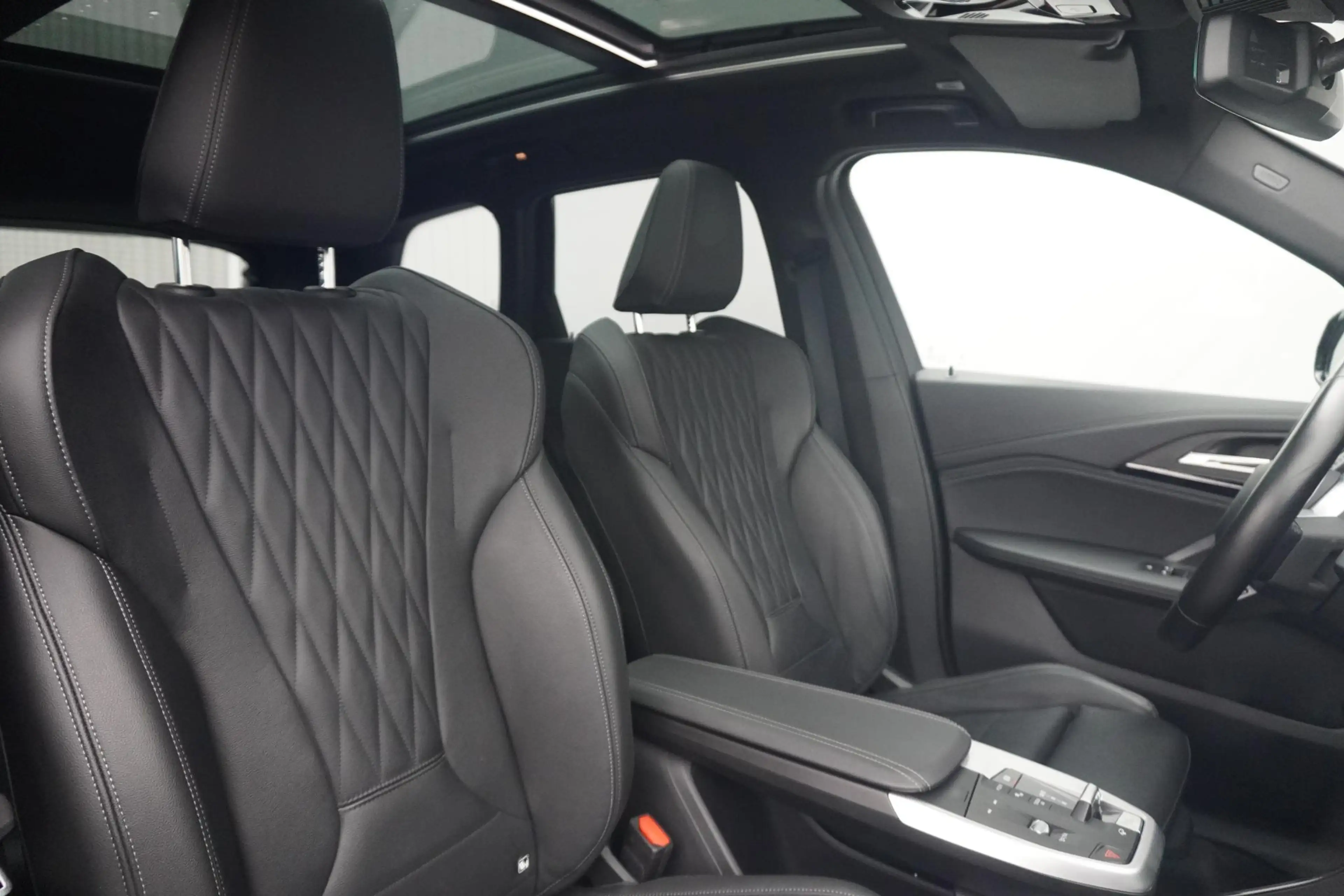 BMW iX1 xDrive30 | M Sportpakket | Panoramadak | Head-Up D — photo 7