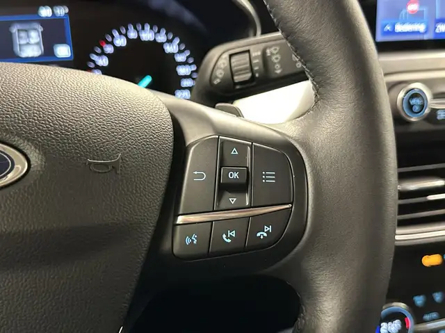 Ford Focus view 20