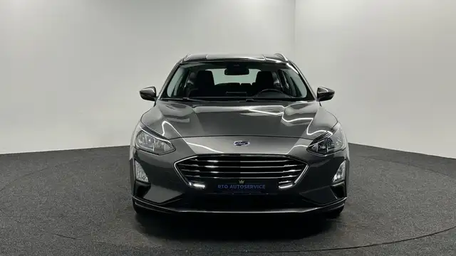 Ford Focus view 6