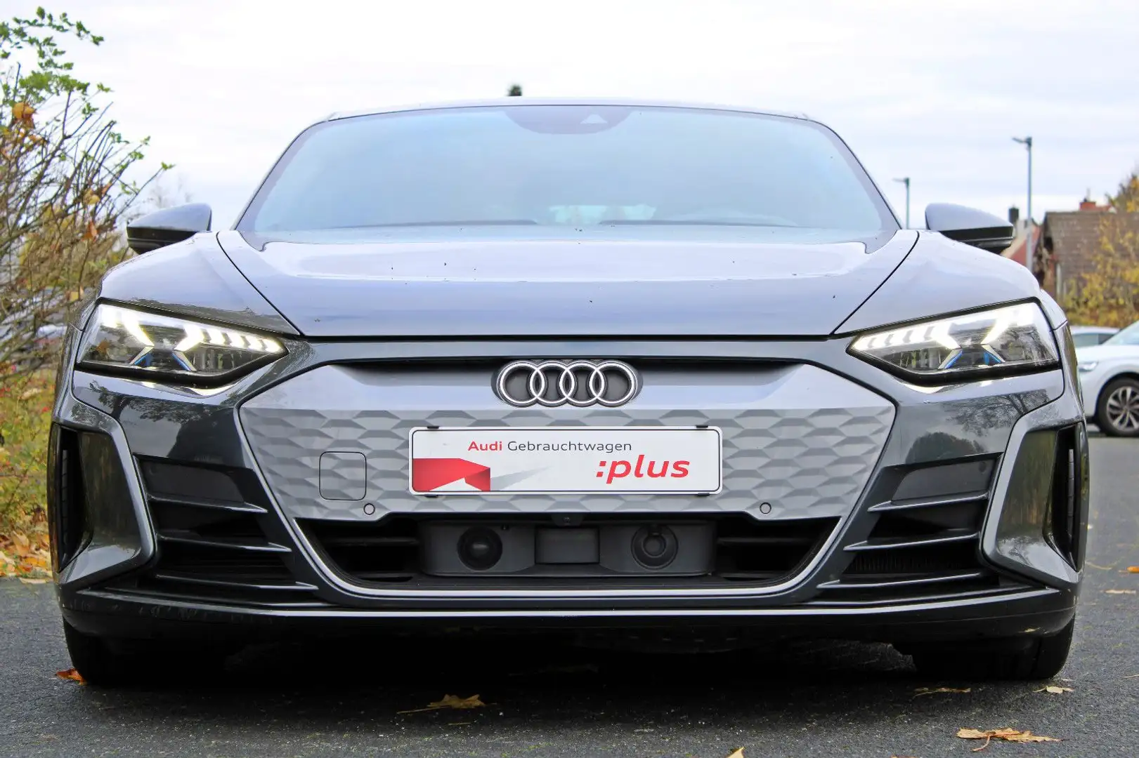 Audi e-tron GT qu HuD LASERLICHT CARBON 360° LUFTFED Grau - 2