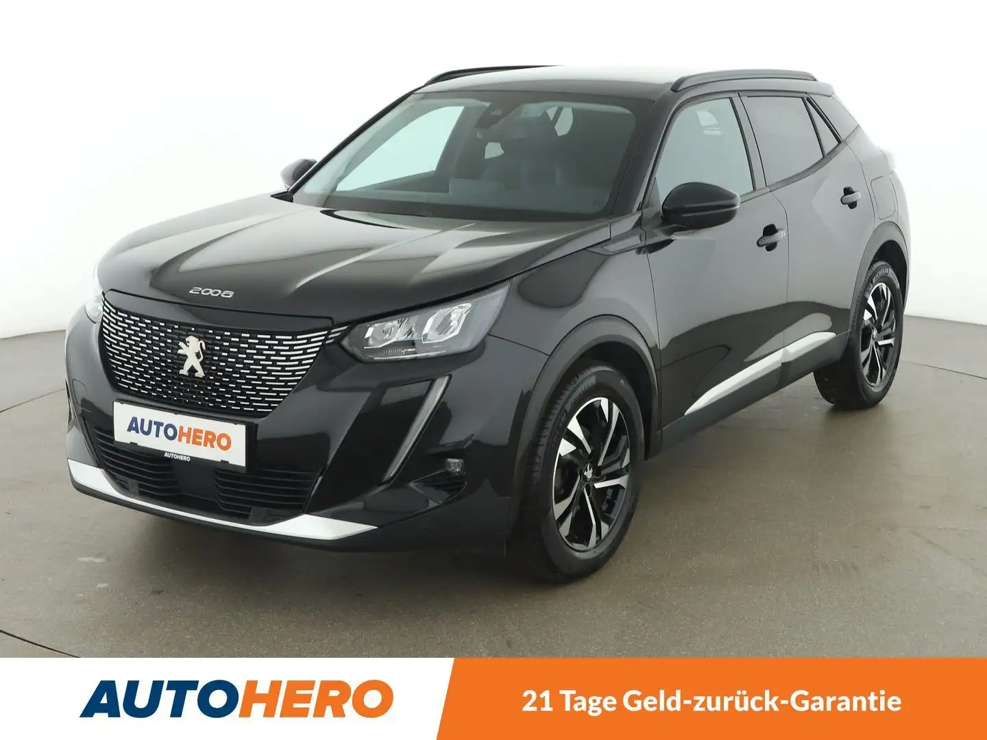 Peugeot 2008 1.2 PureTech Allure Schwarz - 1