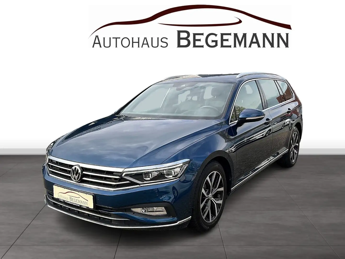 Volkswagen Passat Variant Passat V 2.0TDI  Elegance AHK/ACC/VIRTUAL/IQ/DCC Blauw - 1