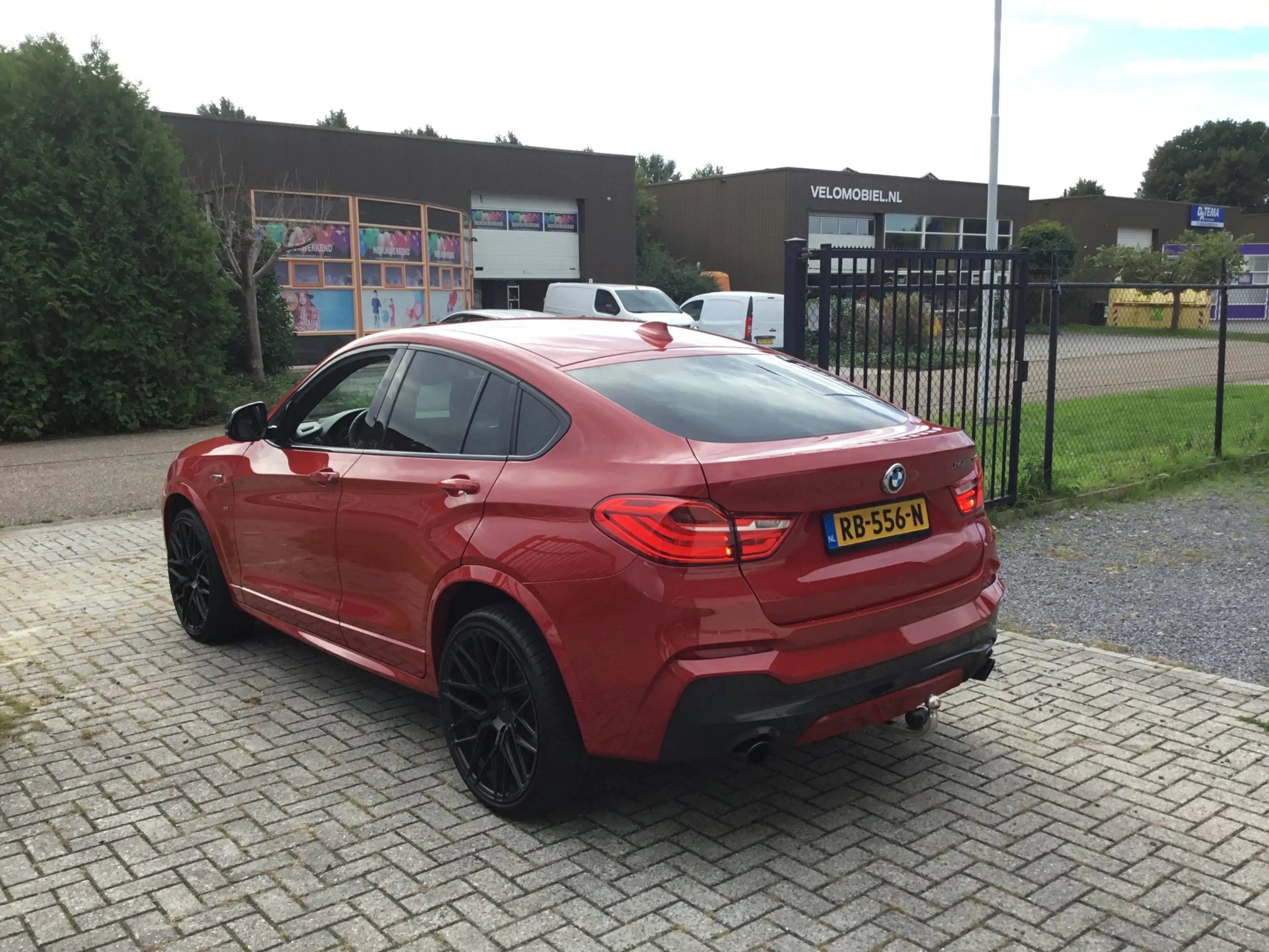 BMW X4 M40i High Executive — photo 17