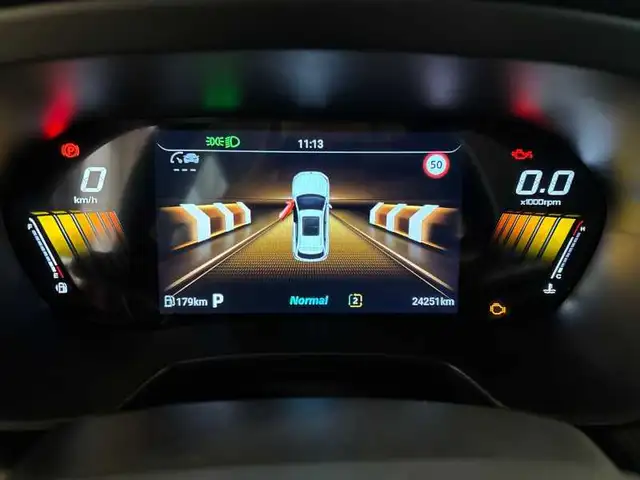 MG ZS view 12