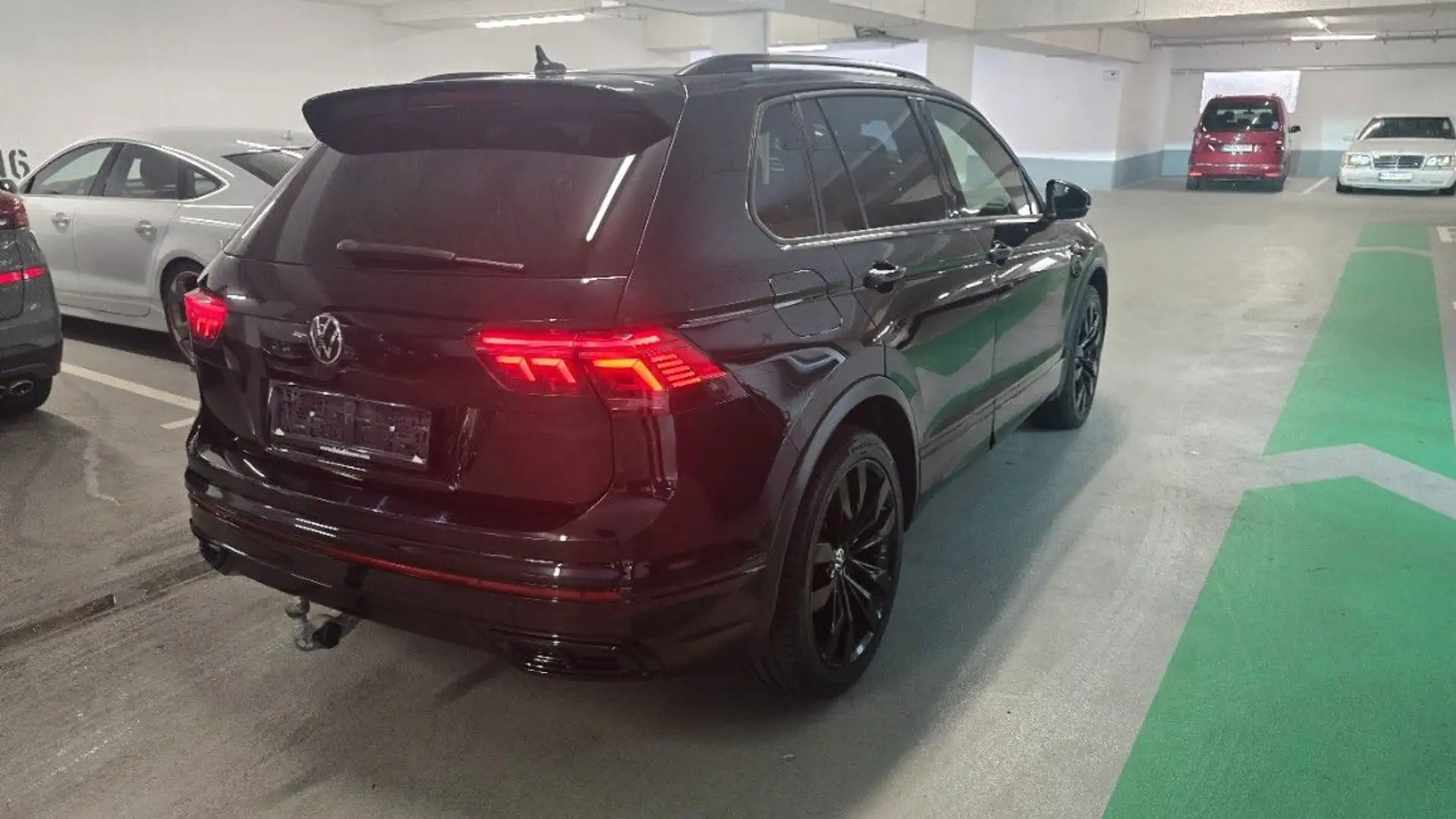 Volkswagen Tiguan R-Line eHybrid BLACK /PANO/LEDER/HUD/VOLL Schwarz - 2
