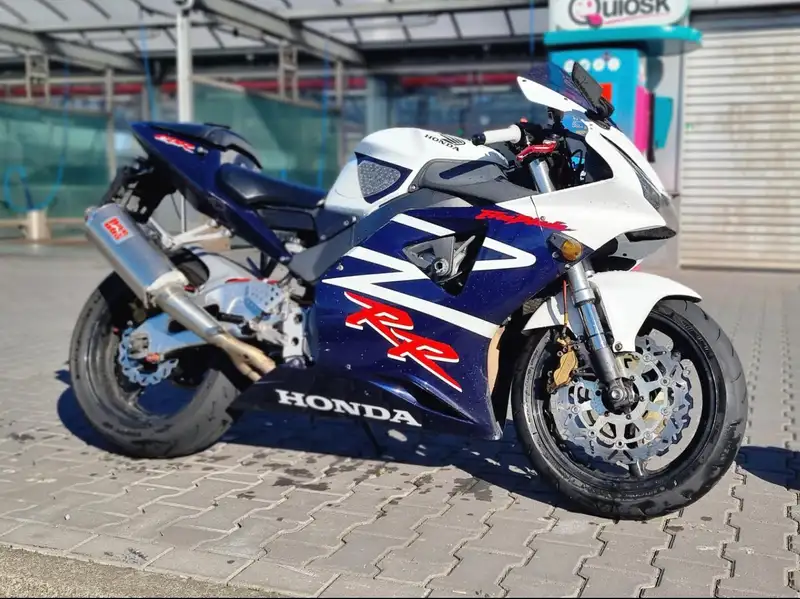 Honda Fireblade - foto 5