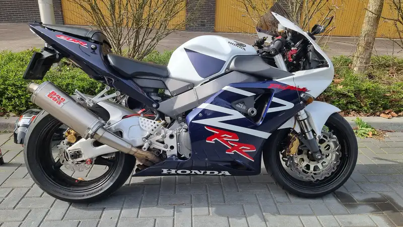 Honda Fireblade - foto 2