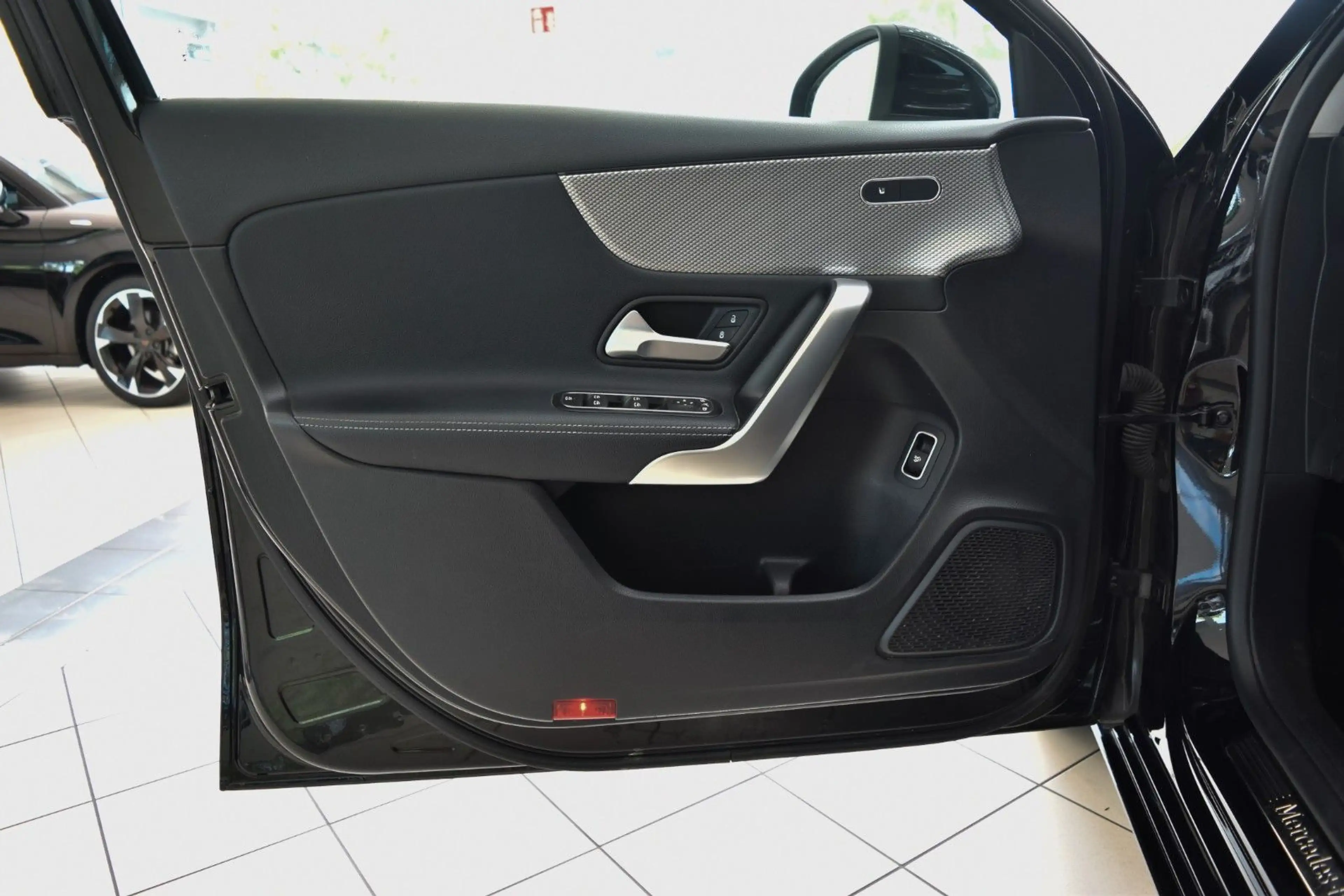Mercedes-Benz A 220 d 4Matic Lim.~Teilleder~LED~Navi~Automatik — photo 10
