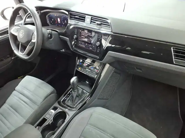 Volkswagen Touran view 9