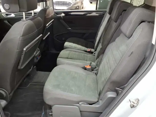 Volkswagen Touran view 14
