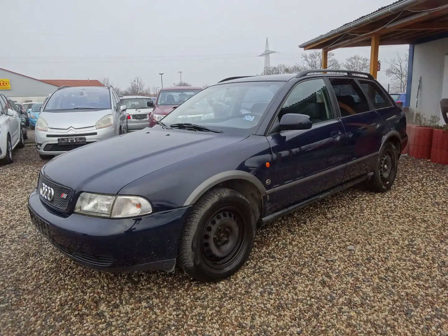 Audi A4 1.8 Avant Bleu - 1