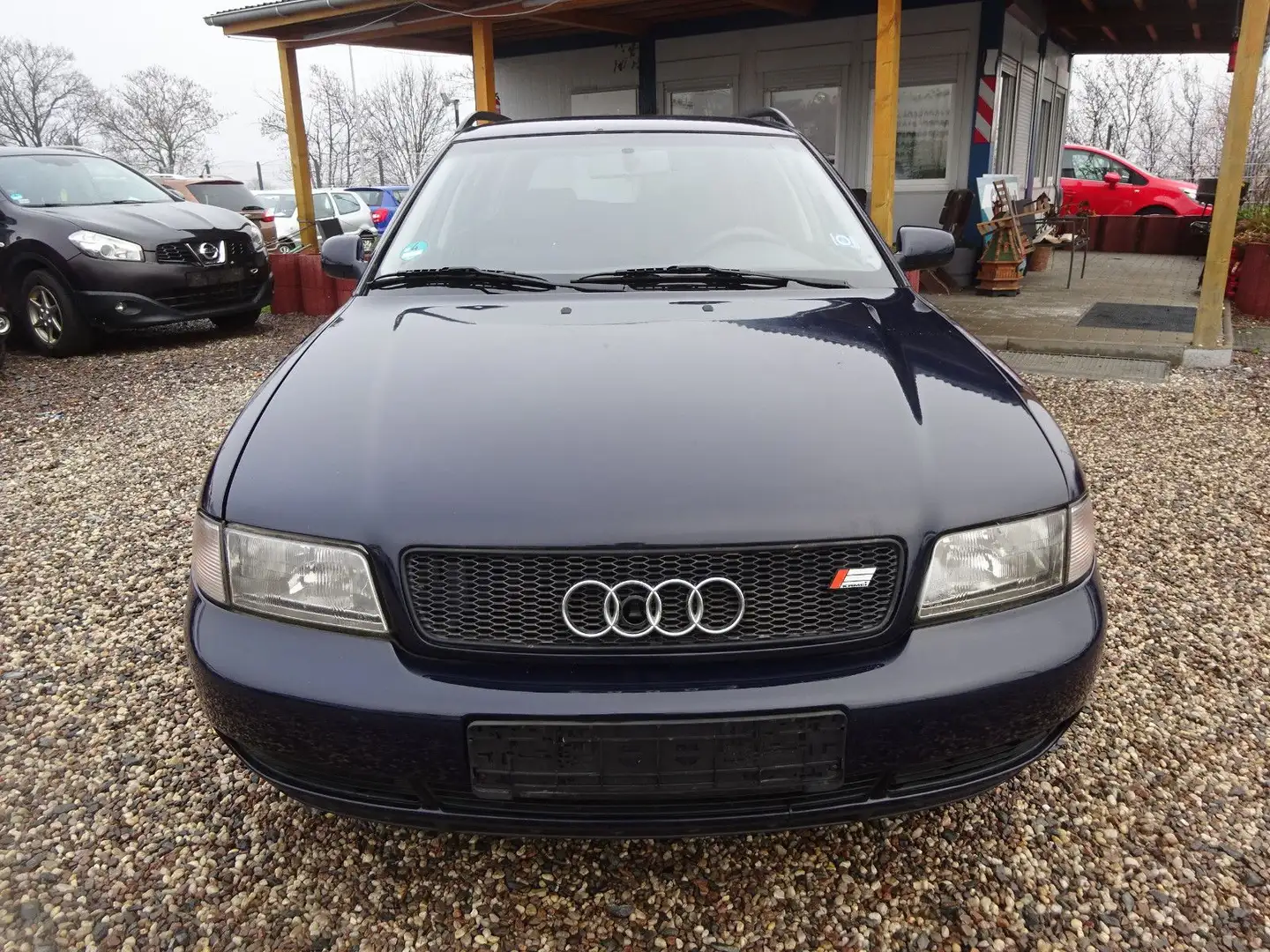 Audi A4 1.8 Avant Bleu - 2