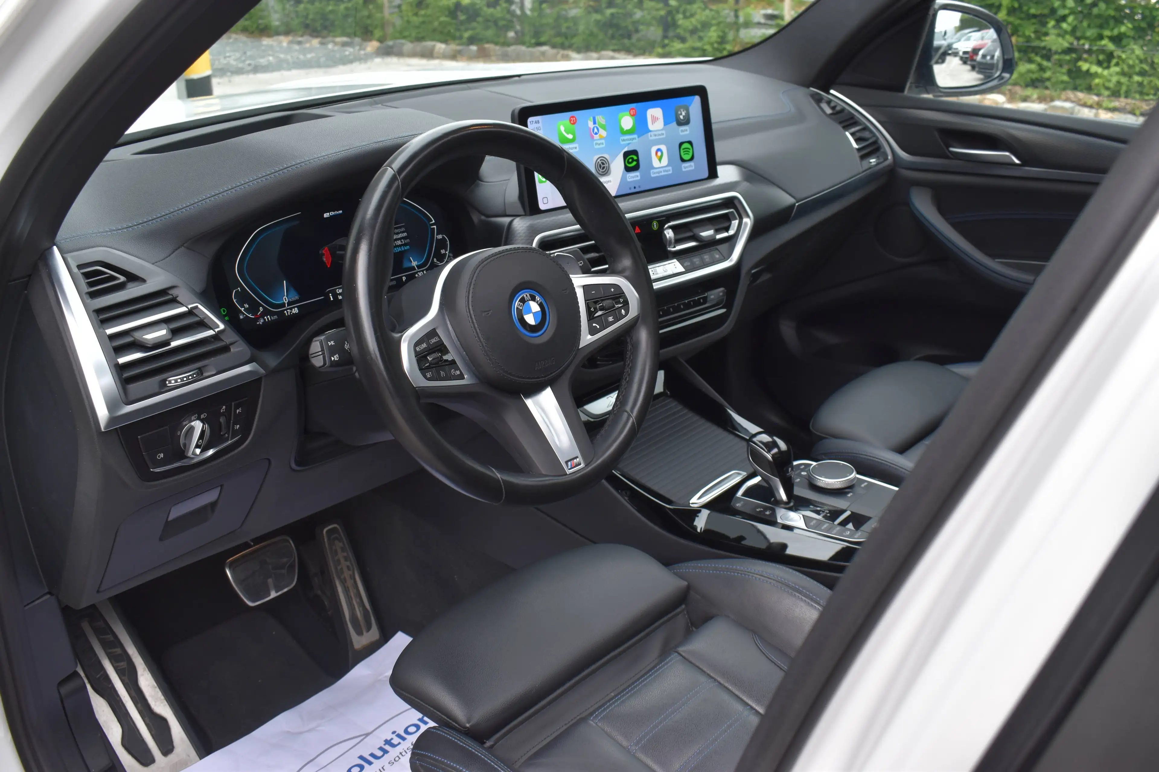 BMW X3 PHEV xDrive30e Pack M *Pano* Black/Pearl White — photo 4