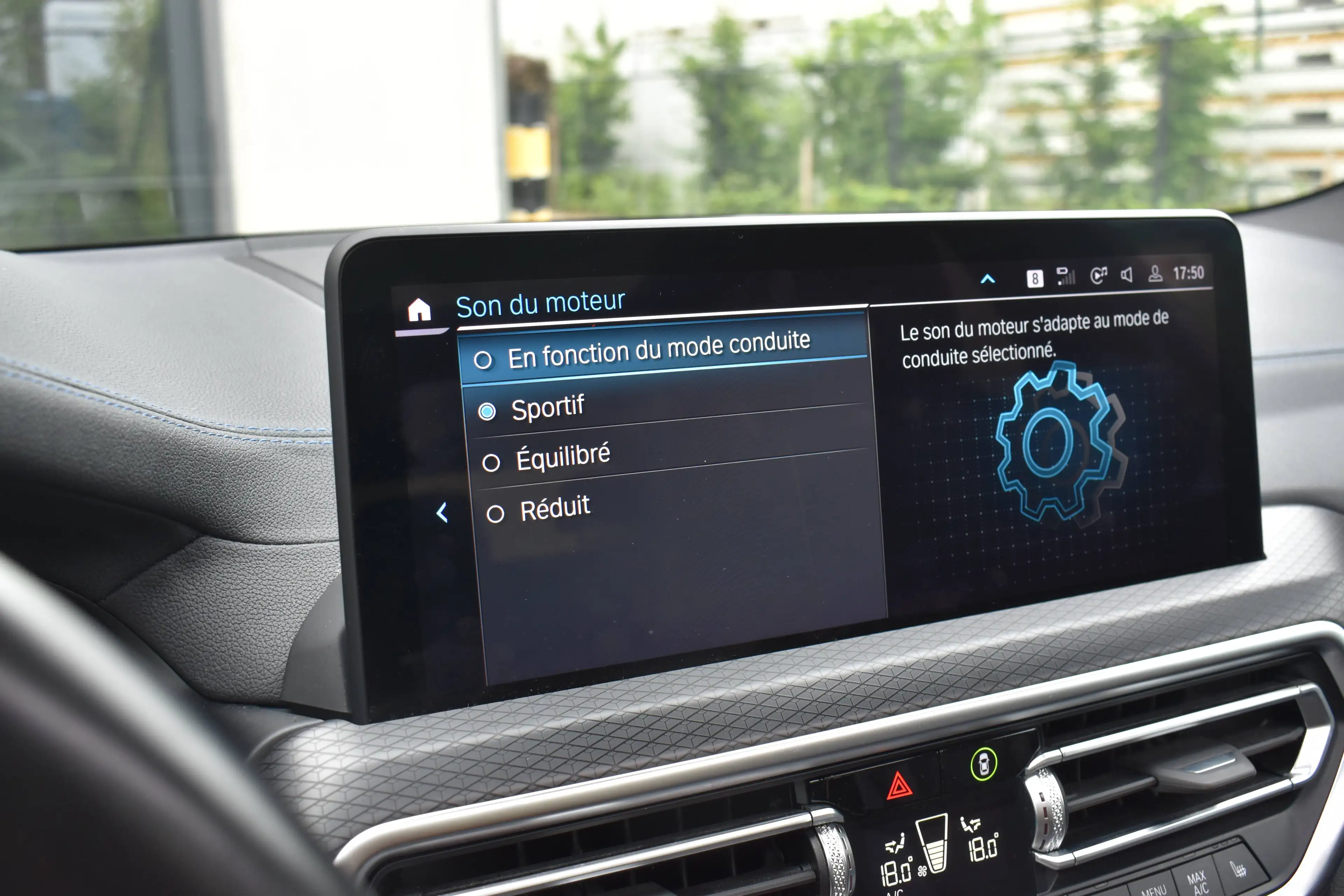 BMW X3 PHEV xDrive30e Pack M *Pano* Black/Pearl White — photo 13