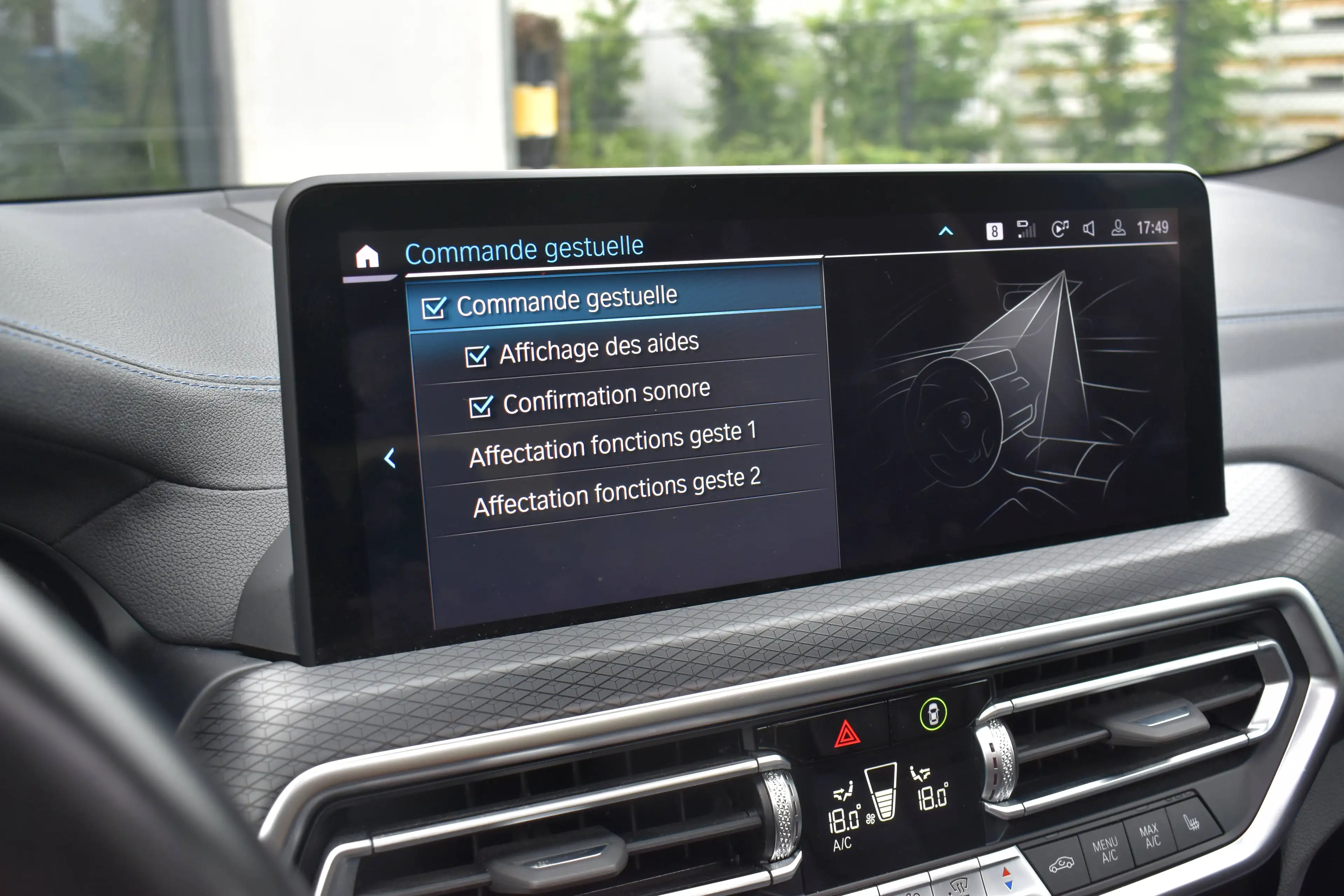 BMW X3 PHEV xDrive30e Pack M *Pano* Black/Pearl White — photo 11