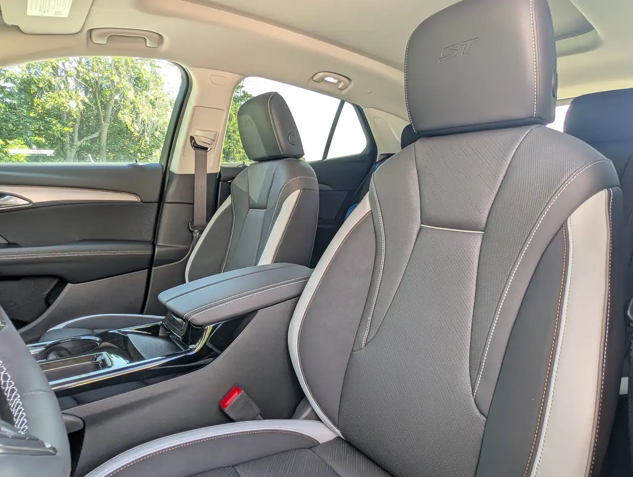 Buick Envision снимка Buick Envision