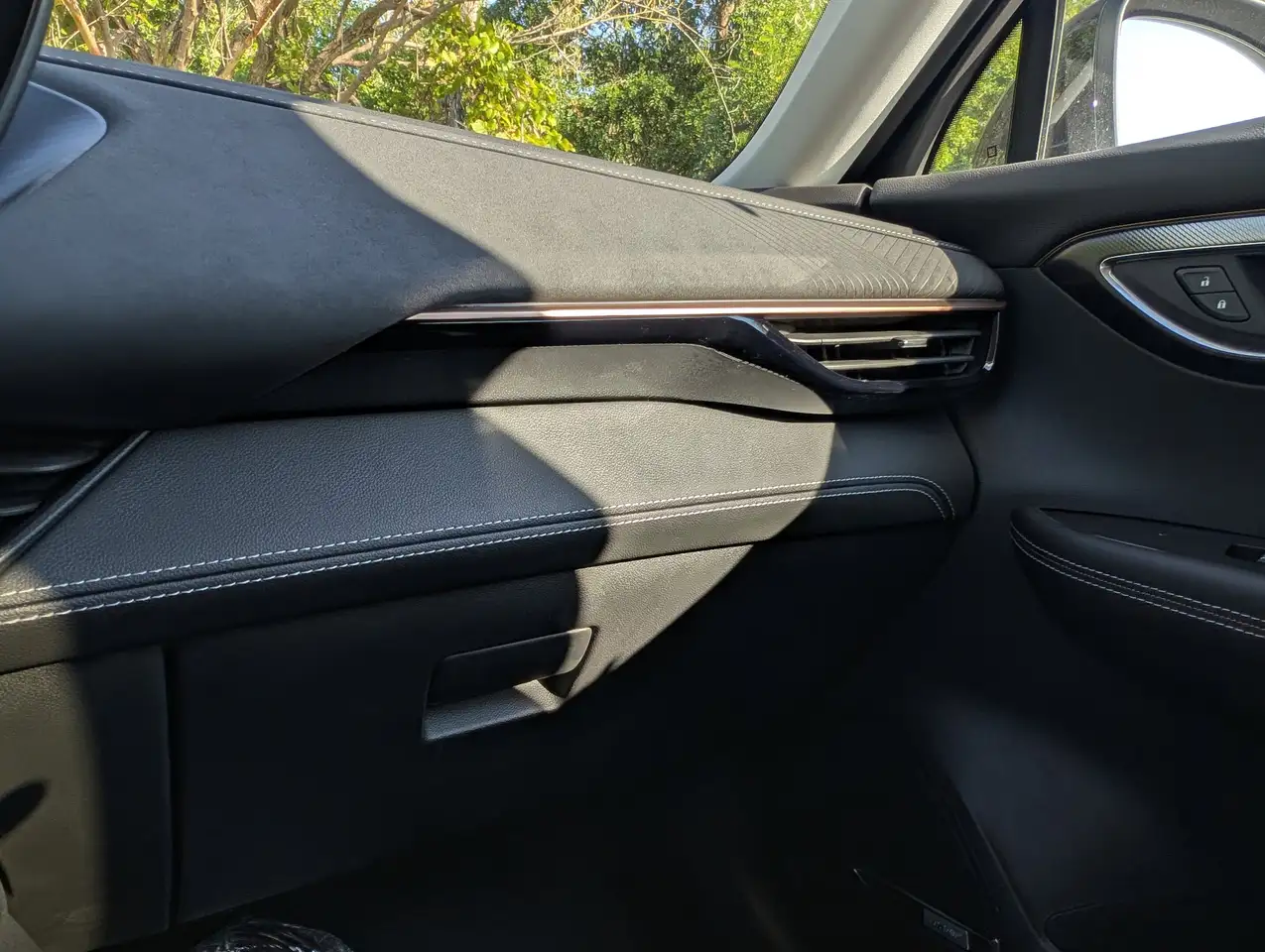 Buick Envision снимка Buick Envision