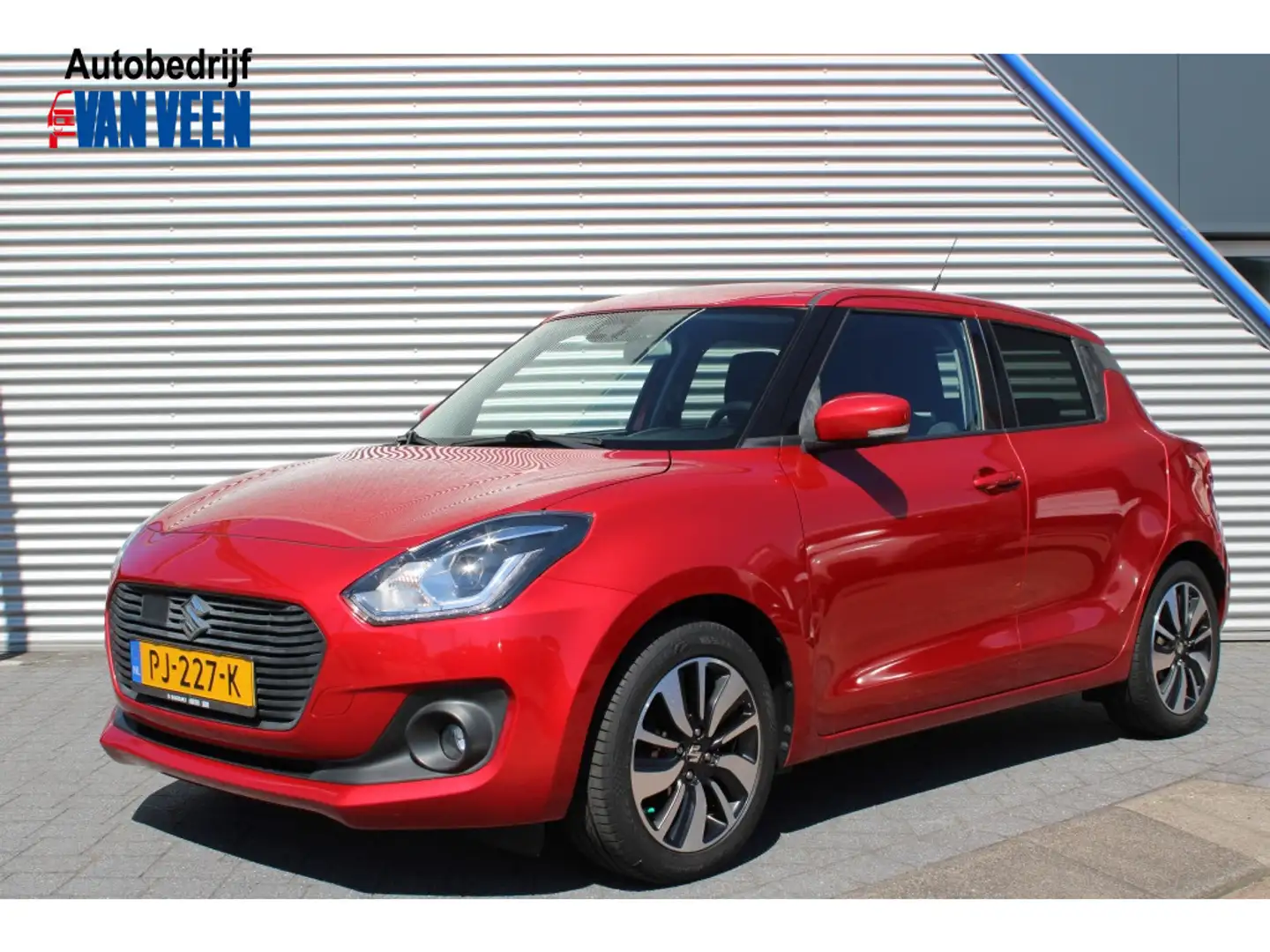 Suzuki Swift 1.0 Stijl Smart Hybrid + Trekhaak Красный - 1