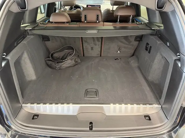 BMW X3 view 11
